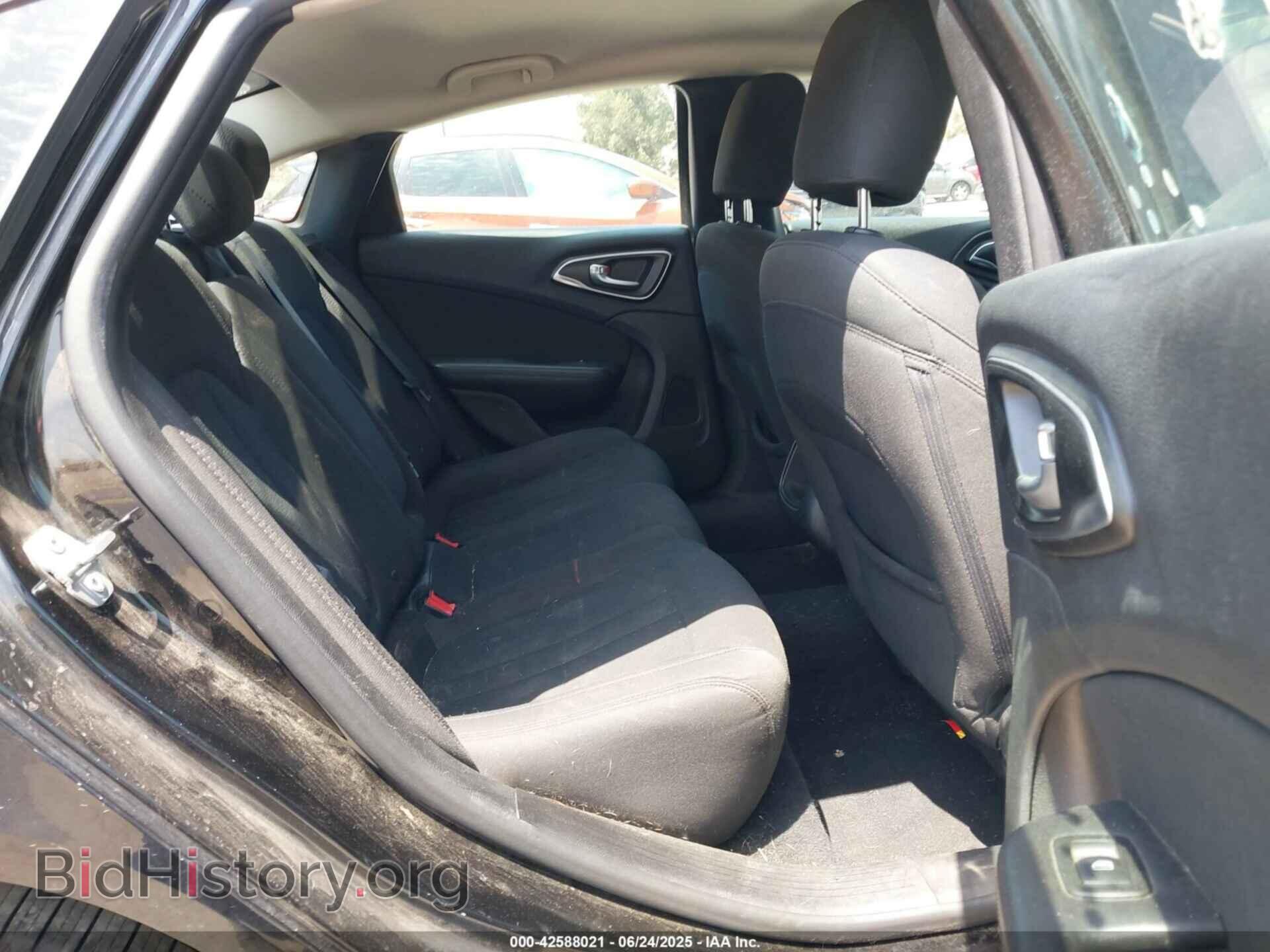 2016 CHRYSLER 200 - VIN: 1C3CCCAB3GN131690 - Фото 8