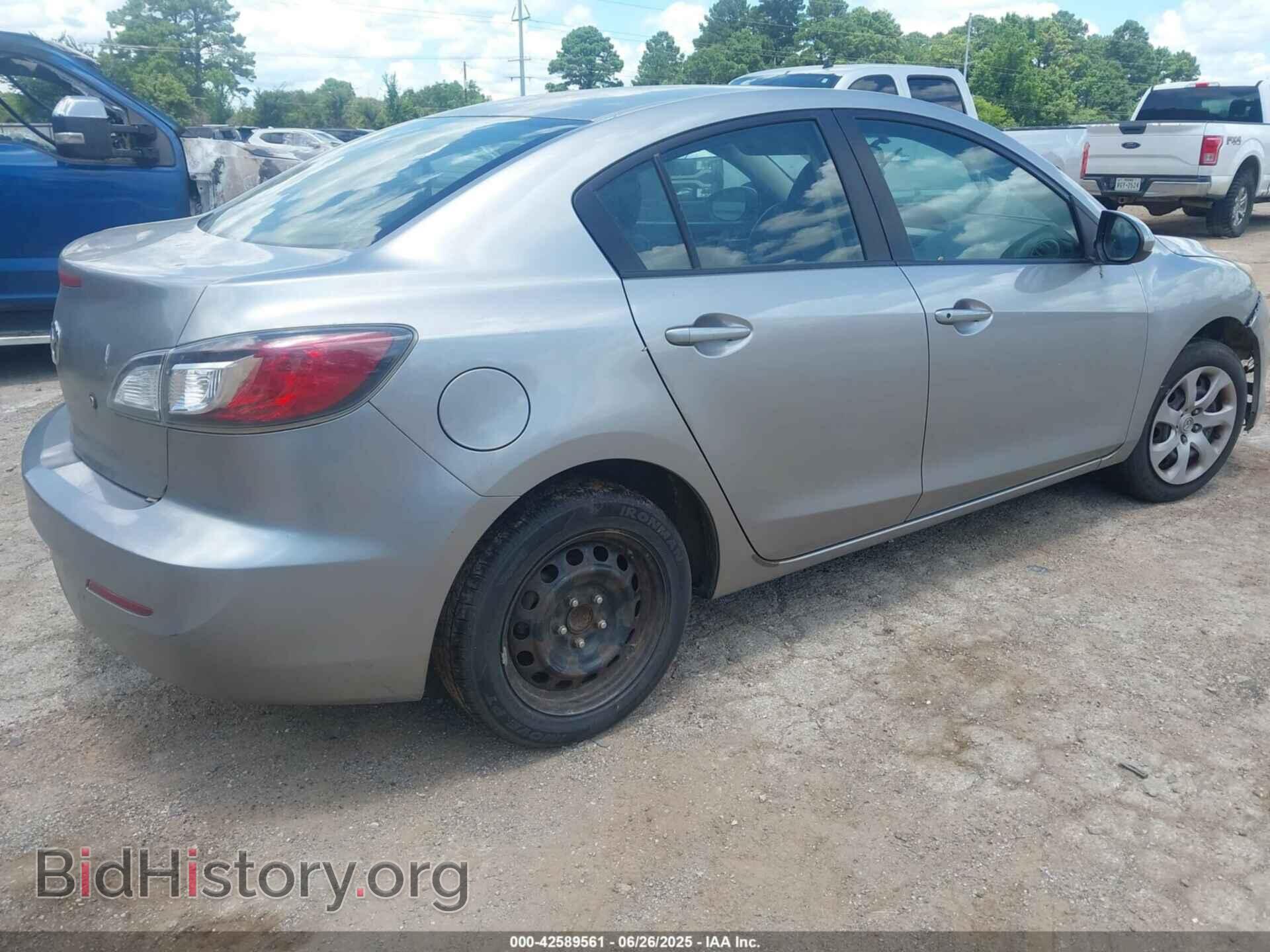 2013 MAZDA MAZDA3 - VIN: JM1BL1TF9D1751054 - Фото 4