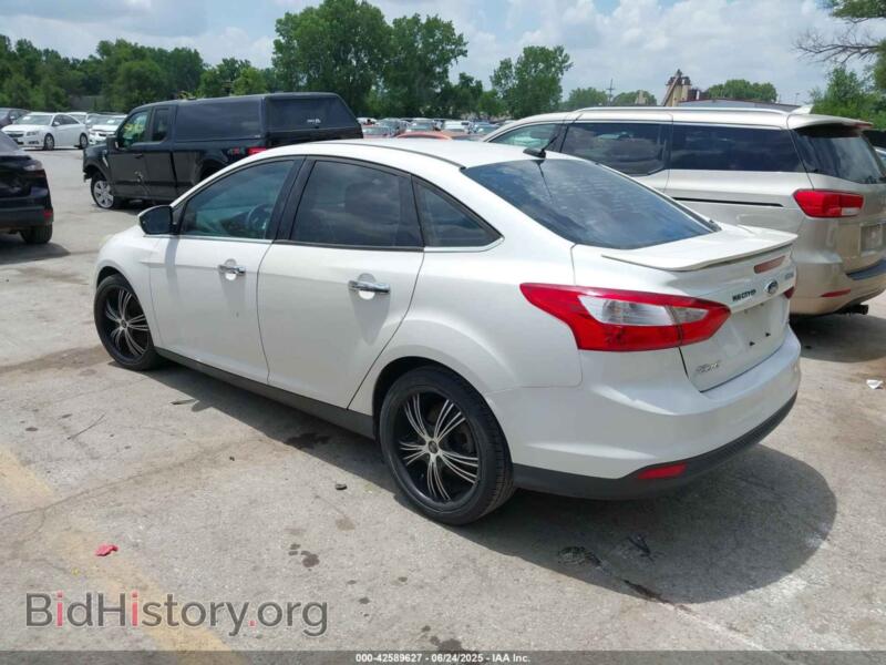 2012 Ford FOCUS (VIN 1FAHP3H2XCL231504) — фото 3 из 11