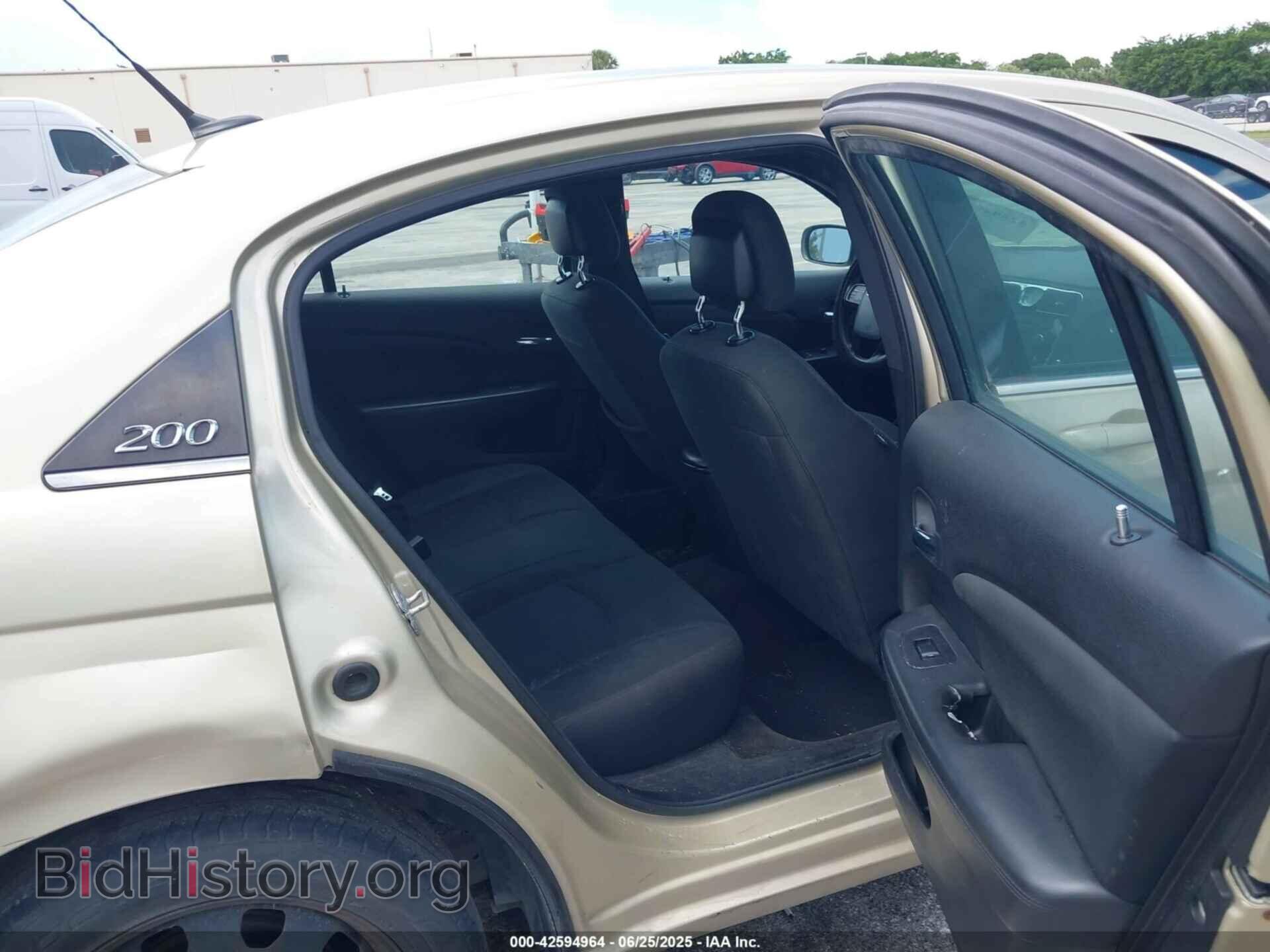 2011 CHRYSLER 200 - VIN: 1C3BC4FB2BN515785 - Фото 8