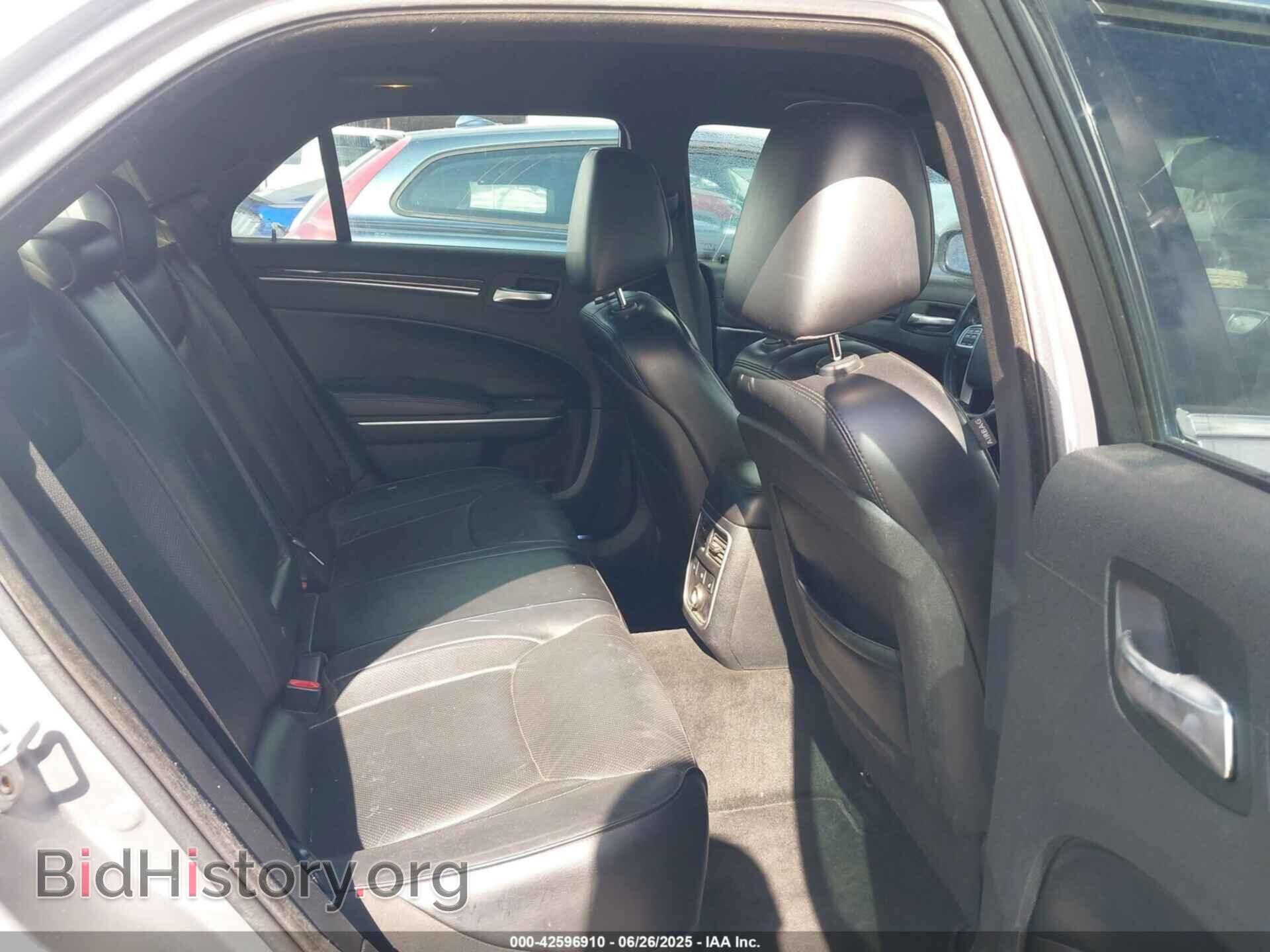 2014 CHRYSLER 300C - VIN: 2C3CCAETXEH109067 - Фото 8