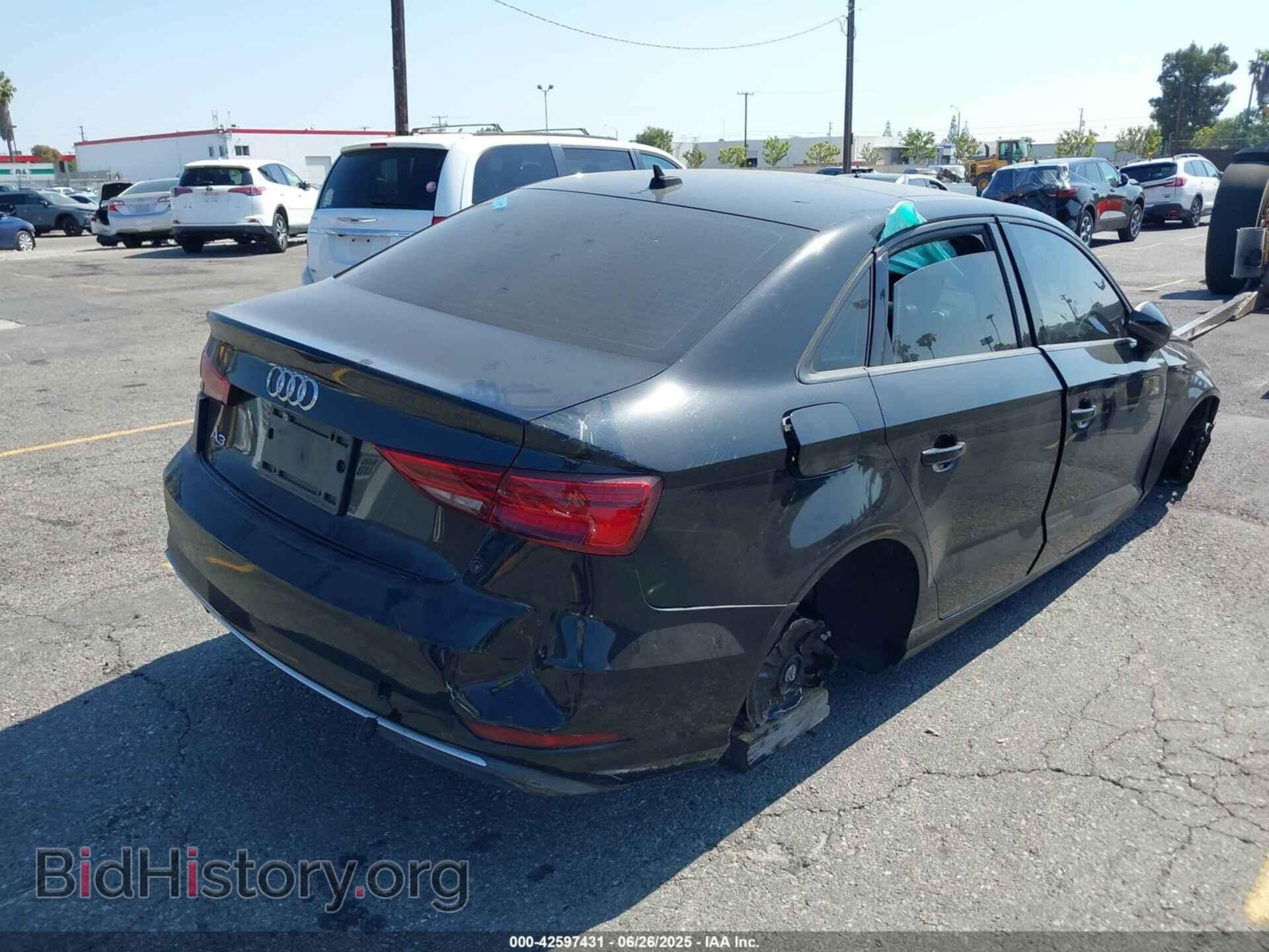 2017 AUDI A3 - VIN: WAUAUGFF9H1080723 - Фото 4