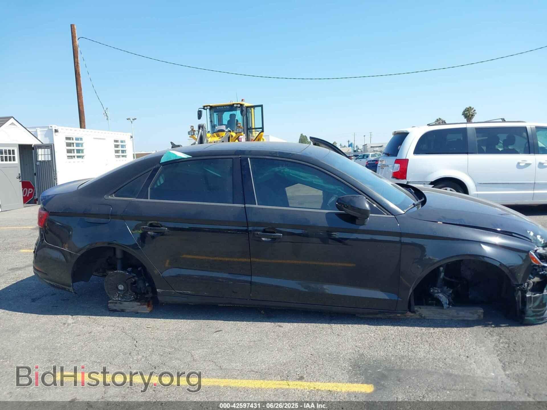 2017 AUDI A3 - VIN: WAUAUGFF9H1080723 - Фото 6