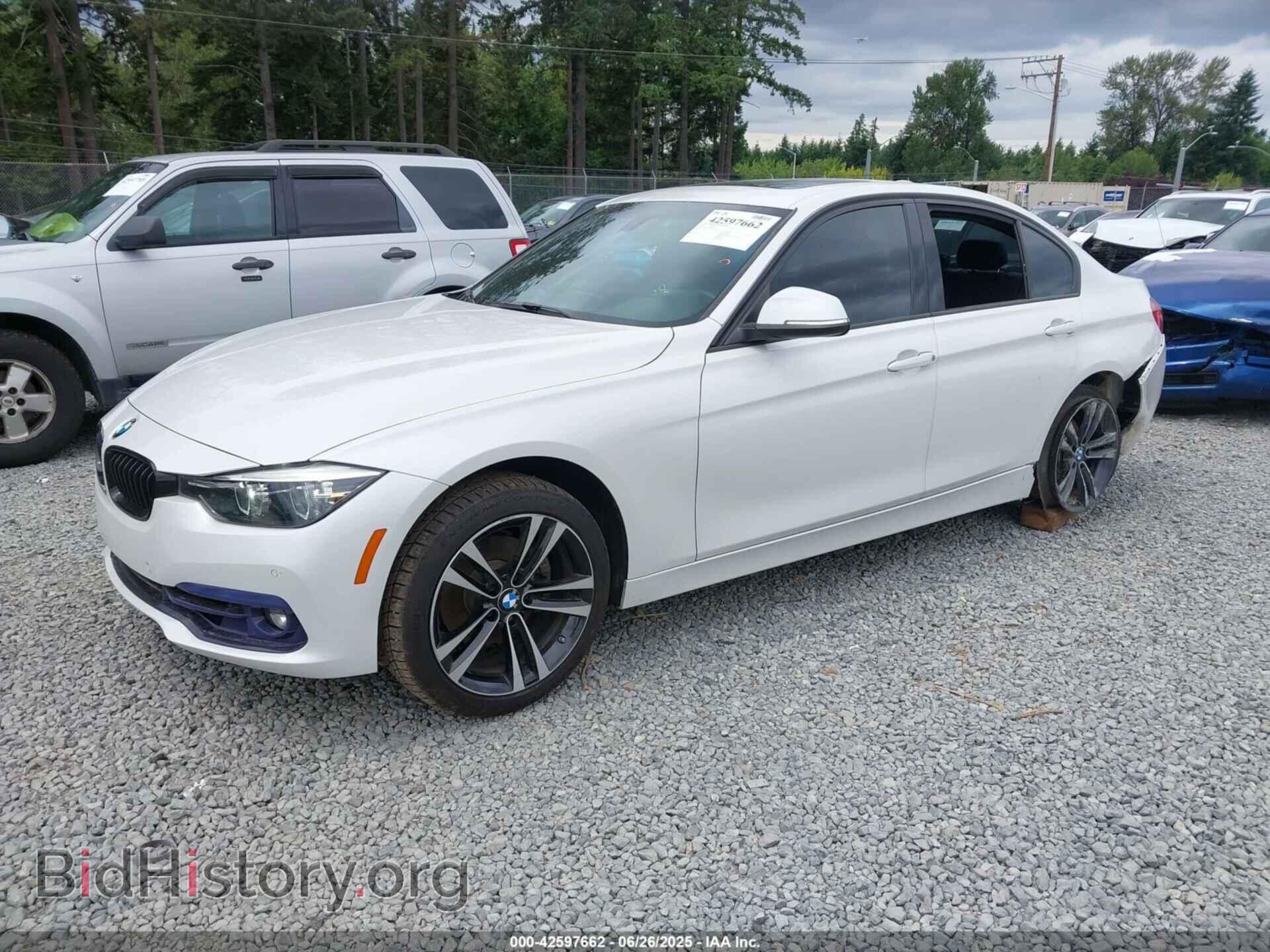 2018 BMW 330I - VIN: WBA8B9C54JEE81089 - Фото 2