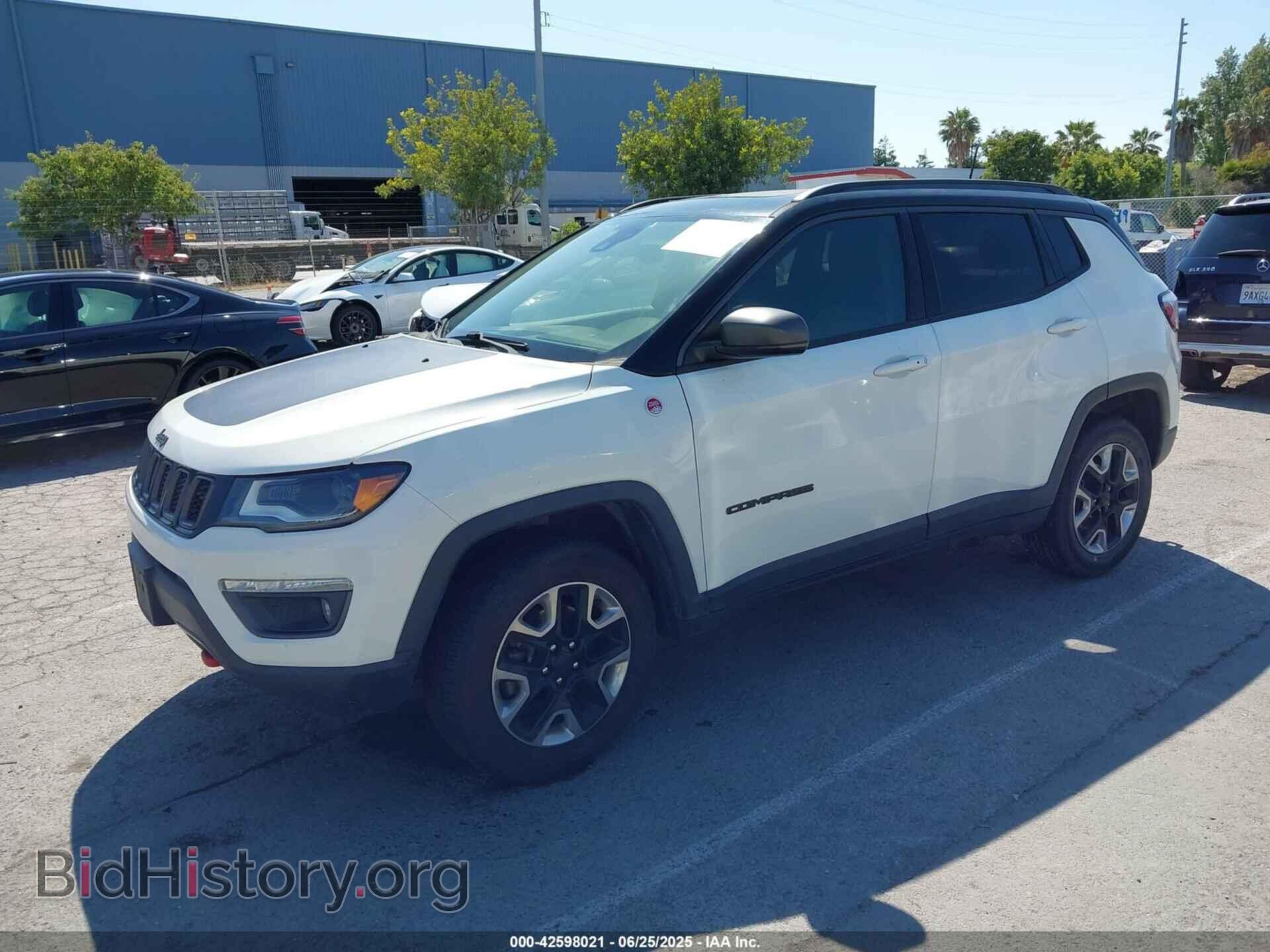 2018 JEEP COMPASS - VIN: 3C4NJDDB6JT230197 - Фото 2