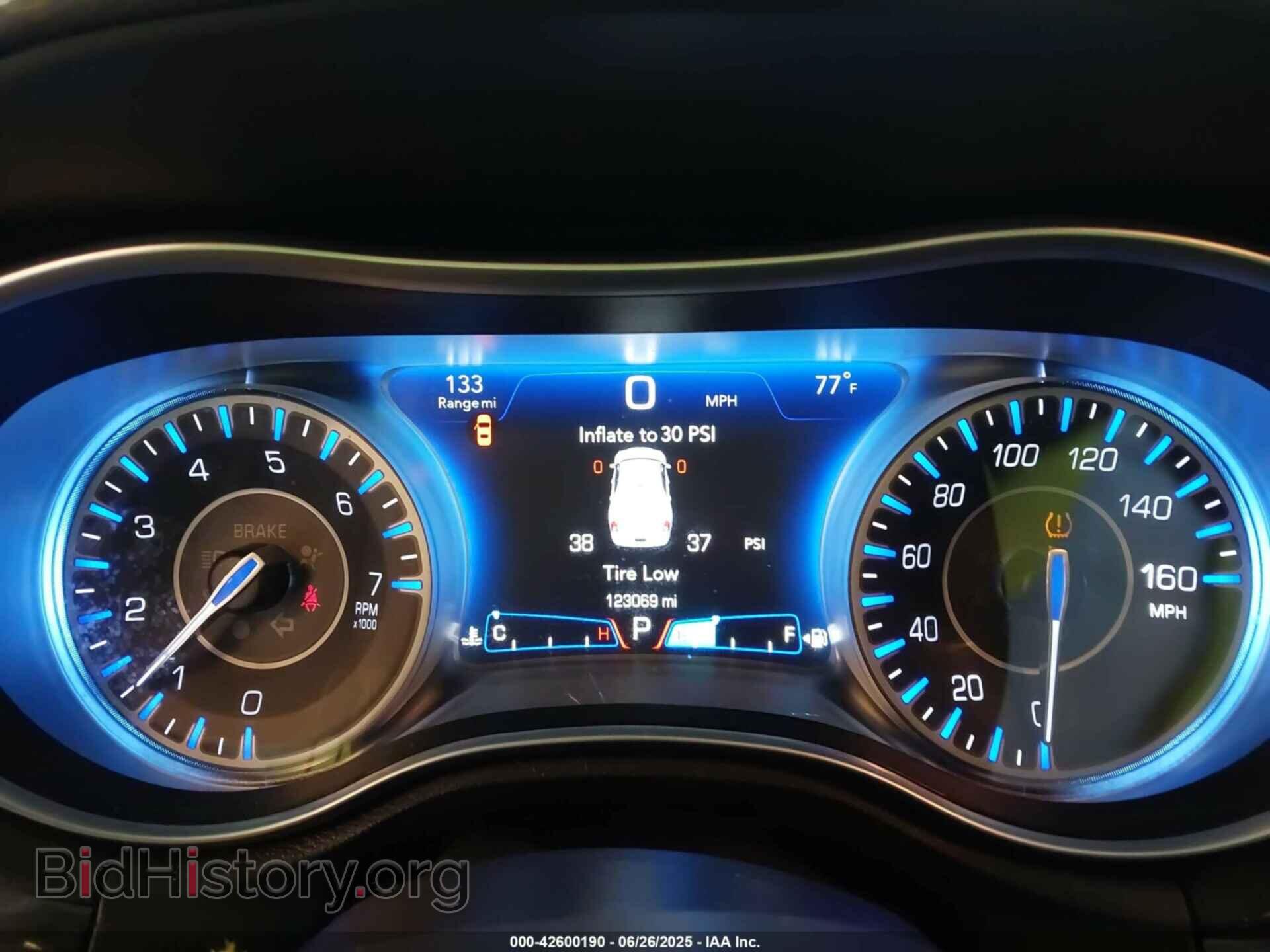 2016 CHRYSLER 300 - VIN: 2C3CCARG3GH224741 - Photo 7