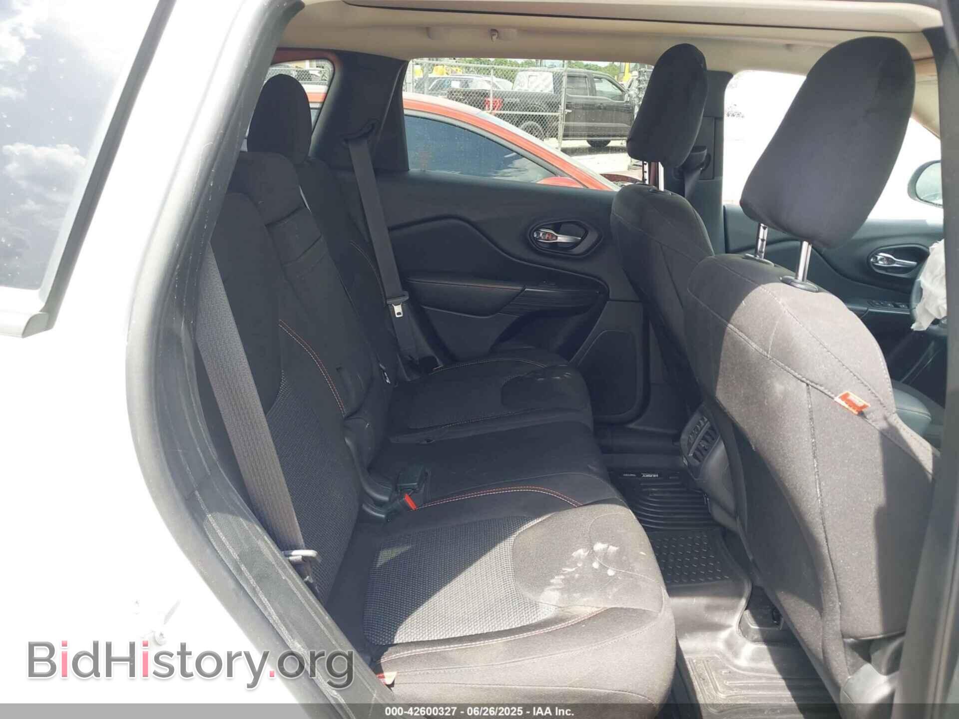 2017 JEEP CHEROKEE - VIN: 1C4PJMCS5HW546821 - Фото 8
