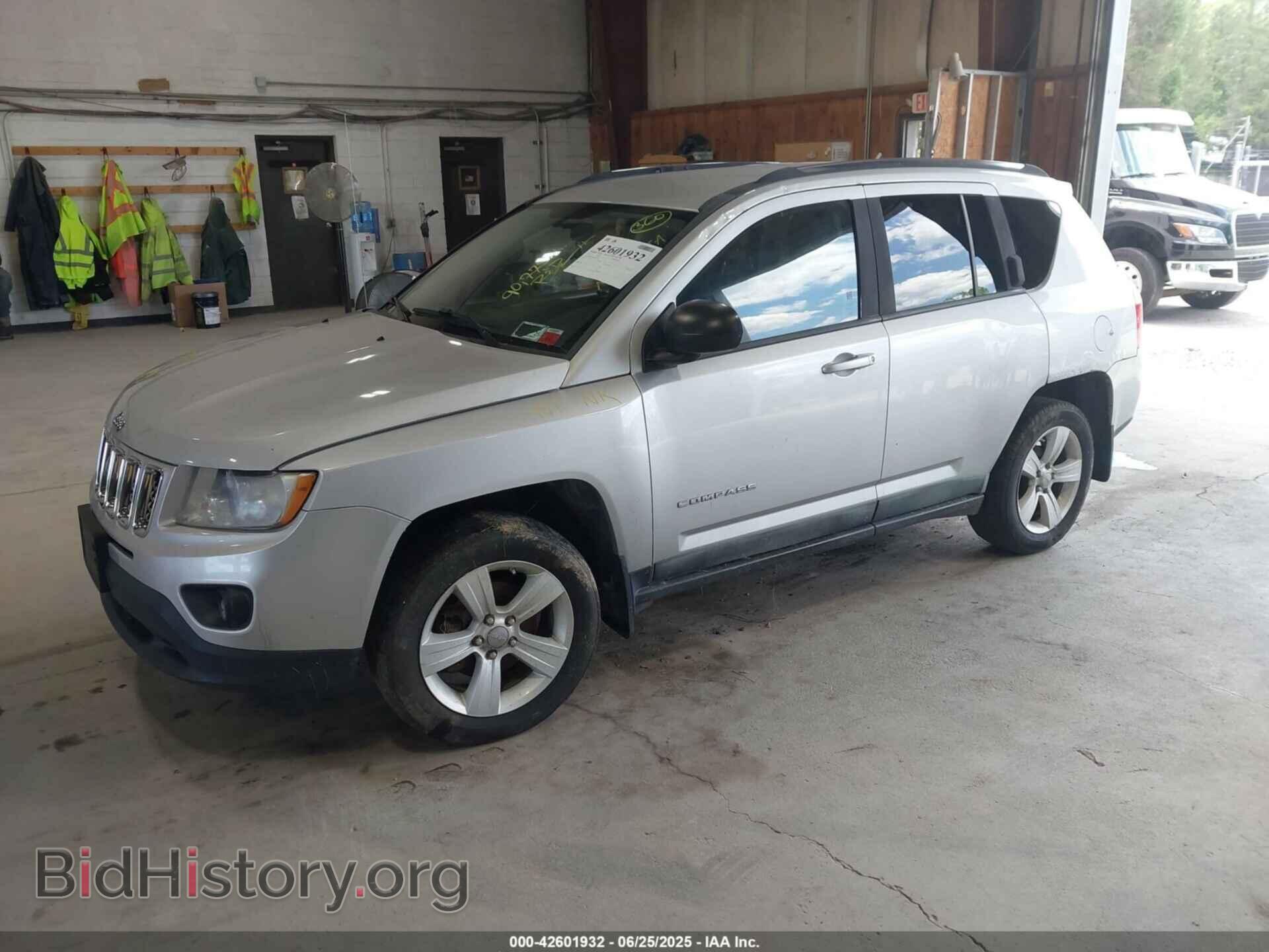2011 JEEP COMPASS - VIN: 1J4NF1FB5BD146211 - Фото 2