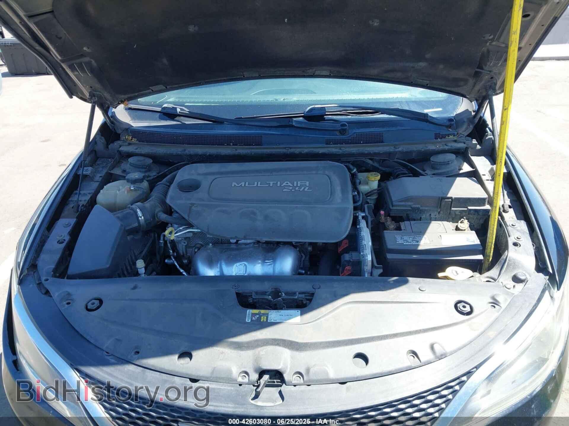 2015 CHRYSLER 200 - VIN: 1C3CCCAB5FN666941 - Фото 10