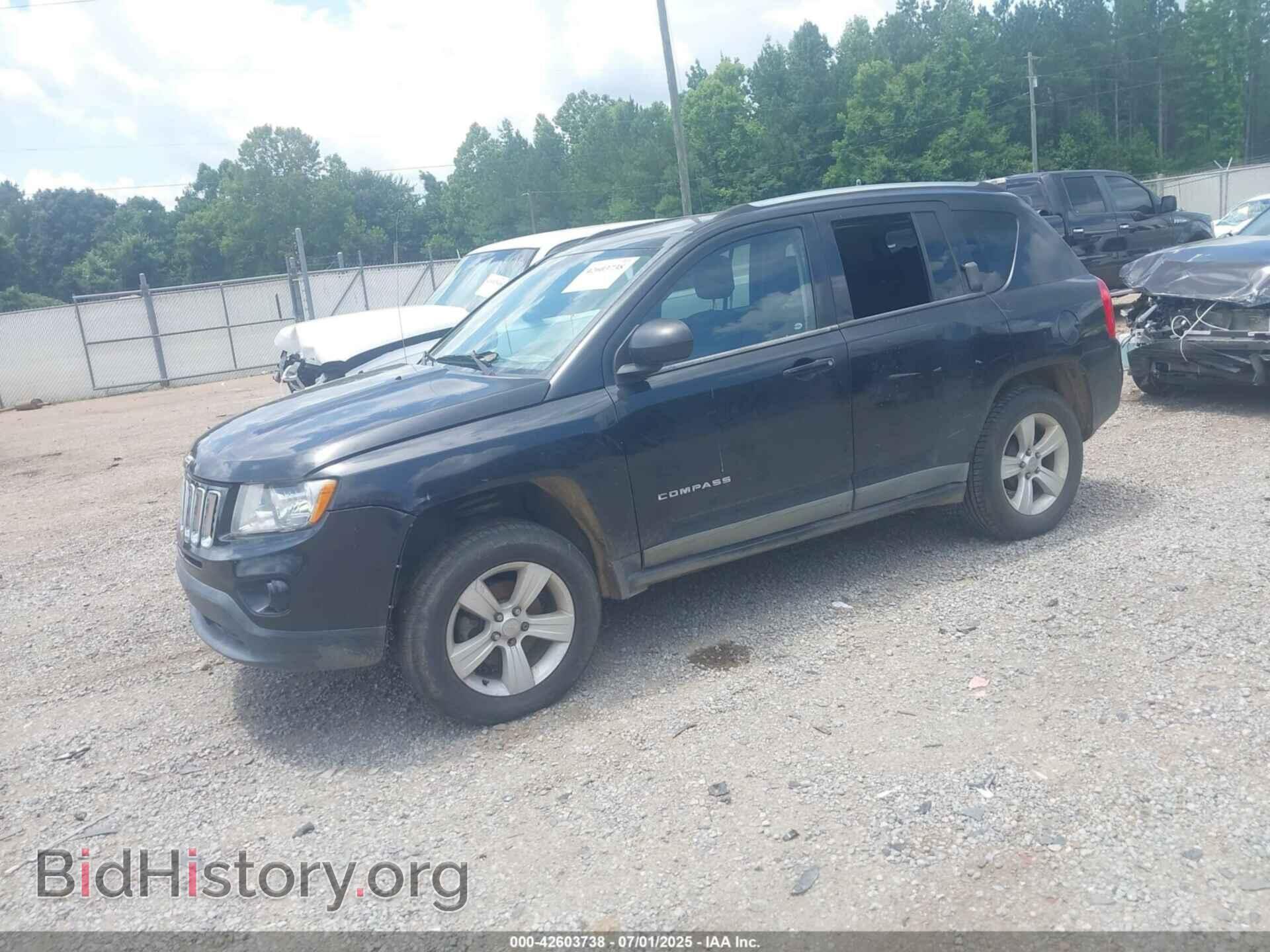 2011 JEEP COMPASS - VIN: 1J4NT1FB2BD150497 - Photo 2