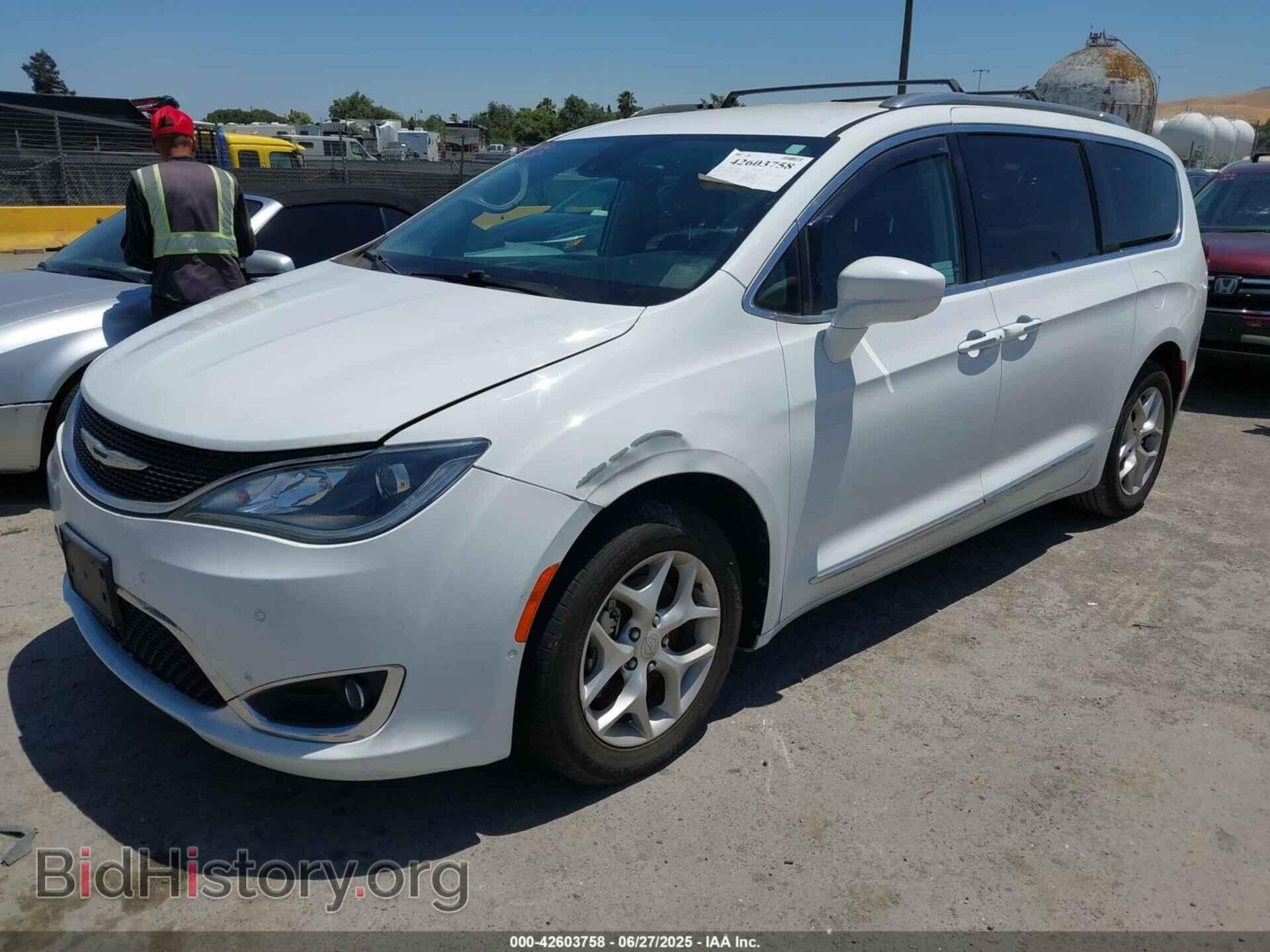 2017 CHRYSLER PACIFICA - VIN: 2C4RC1EG4HR647786 - Фото 2