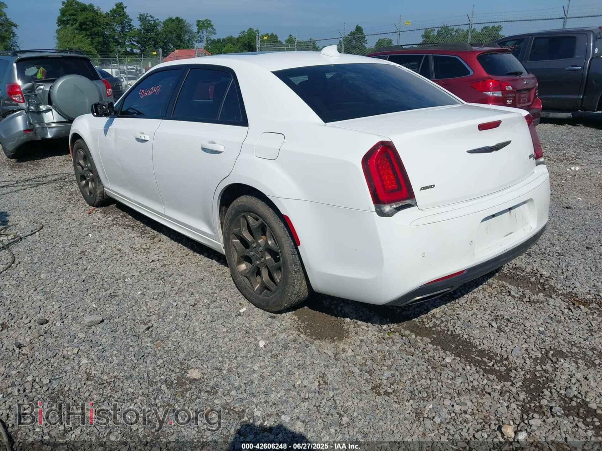 2016 CHRYSLER 300 - VIN: 2C3CCAGG6GH262385 - Фото 3