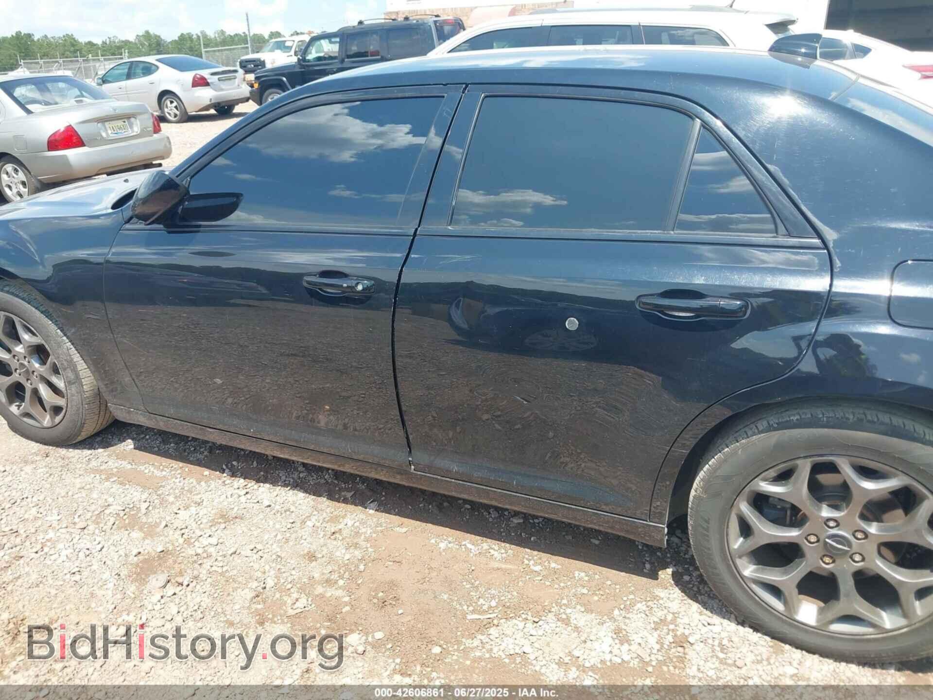 2016 CHRYSLER 300 - VIN: 2C3CCAGG5GH244640 - Фото 14