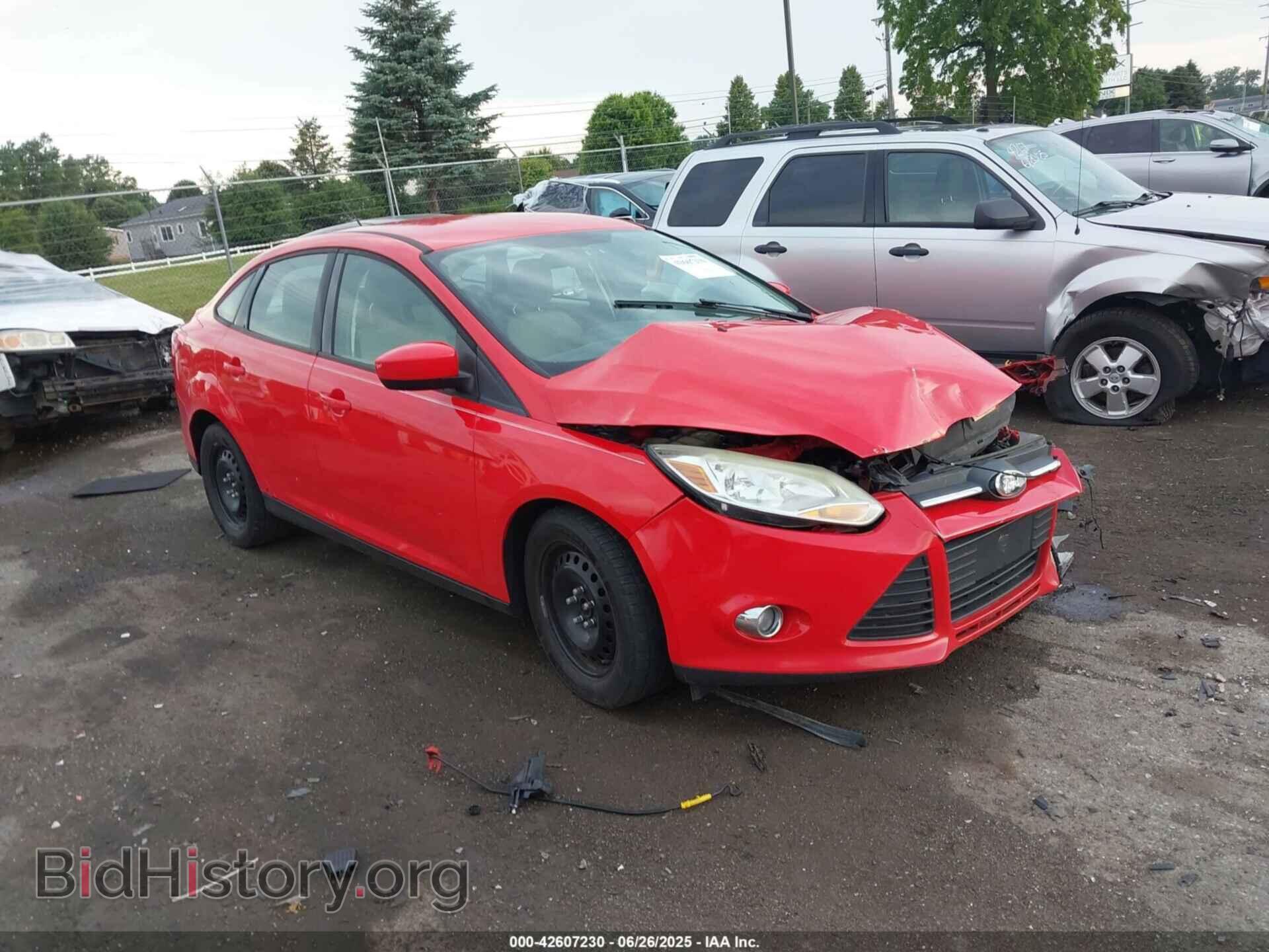Фотография 1FAHP3F24CL256207 - FORD FOCUS 2012