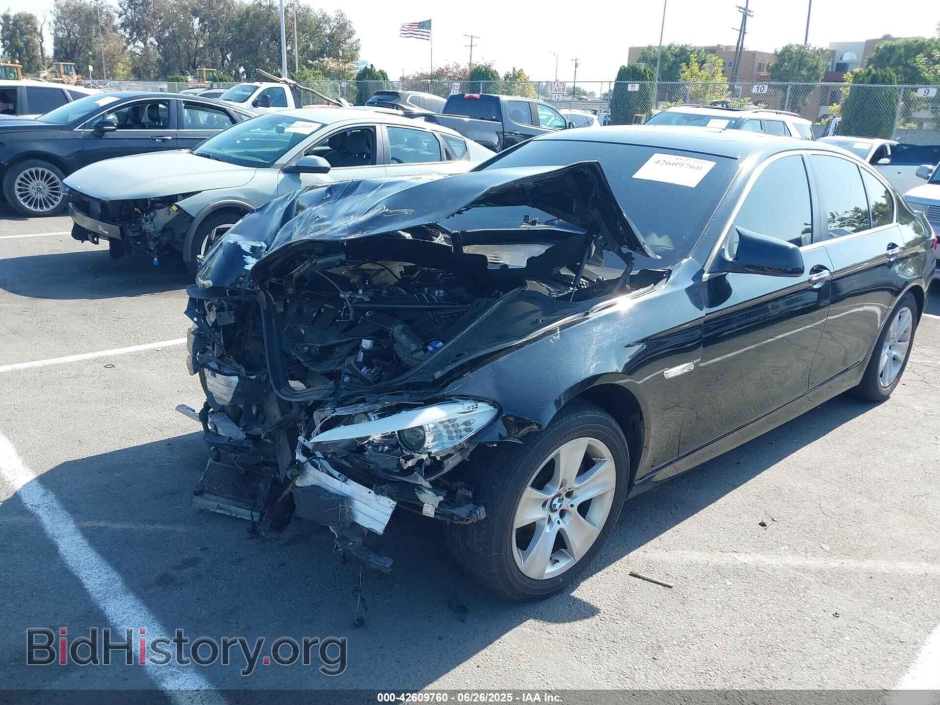 2012 BMW 528I - VIN: WBAXG5C59CDW92199 - Фото 2