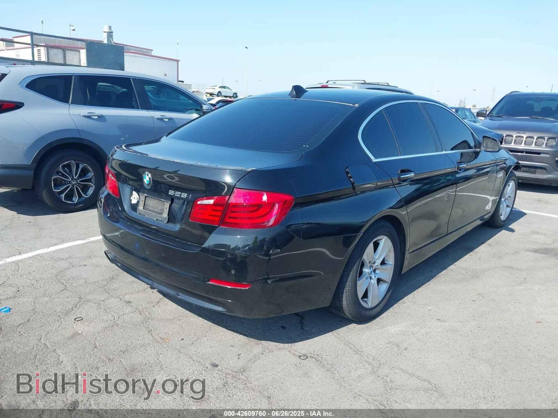 2012 BMW 528I - VIN: WBAXG5C59CDW92199 - Фото 4