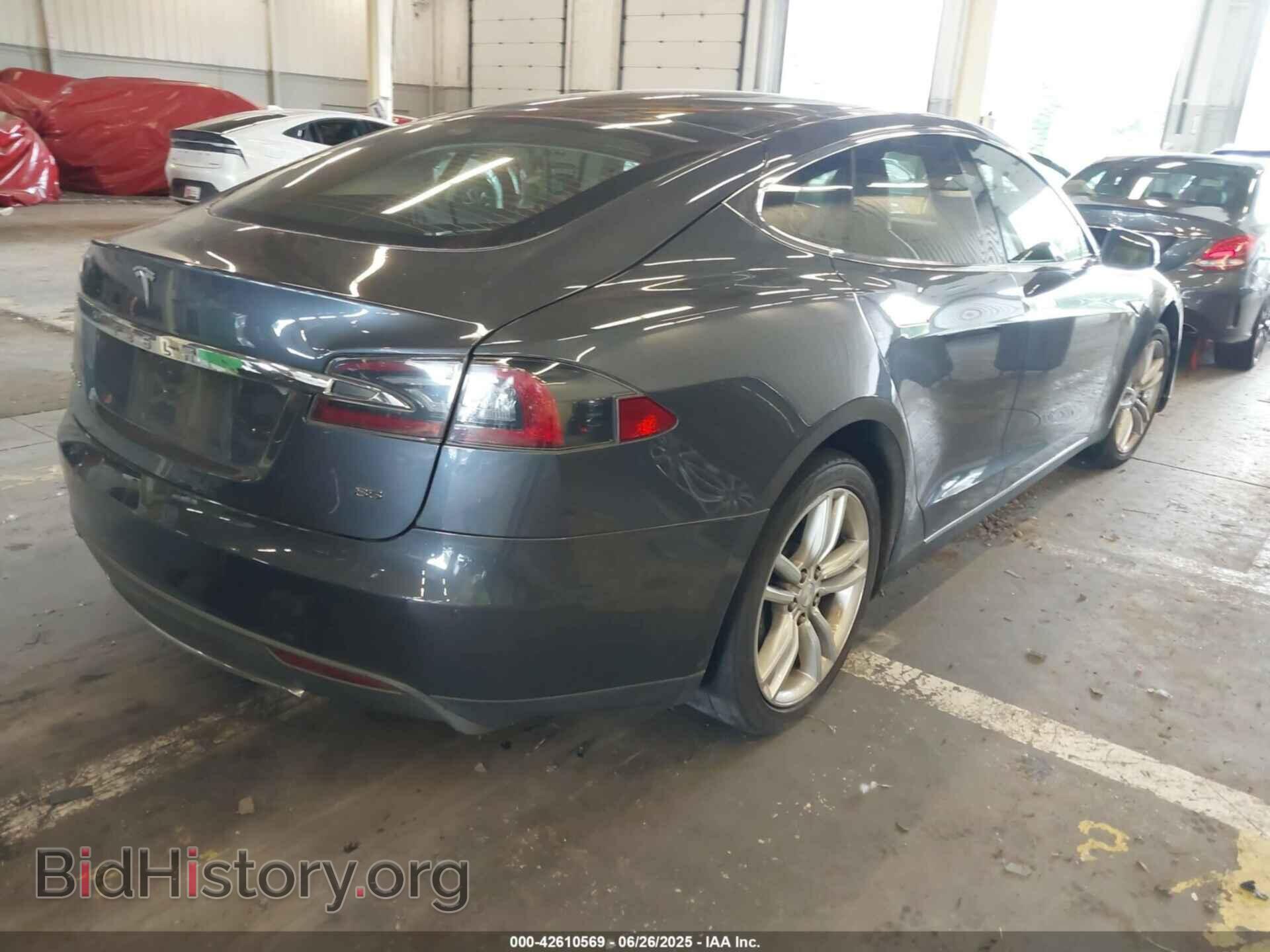 2014 TESLA MODEL S - VIN: 5YJSA1H15EFP60829 - Photo 4