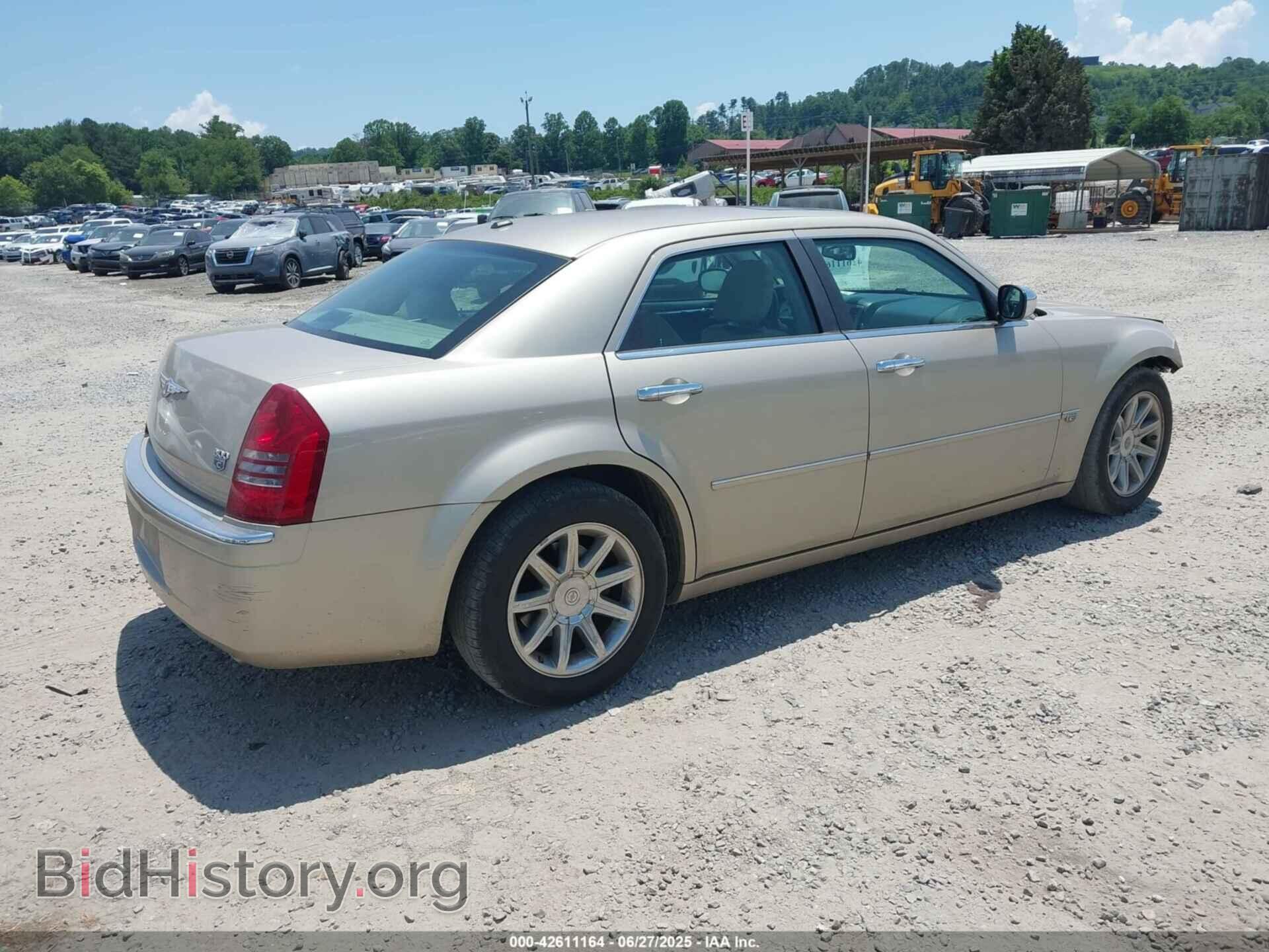 2006 CHRYSLER 300C - VIN: 2C3KA63H06H290601 - Фото 4