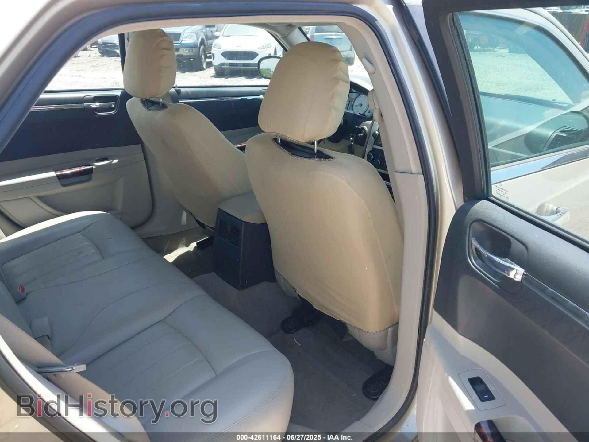 2006 CHRYSLER 300C - VIN: 2C3KA63H06H290601 - Фото 8
