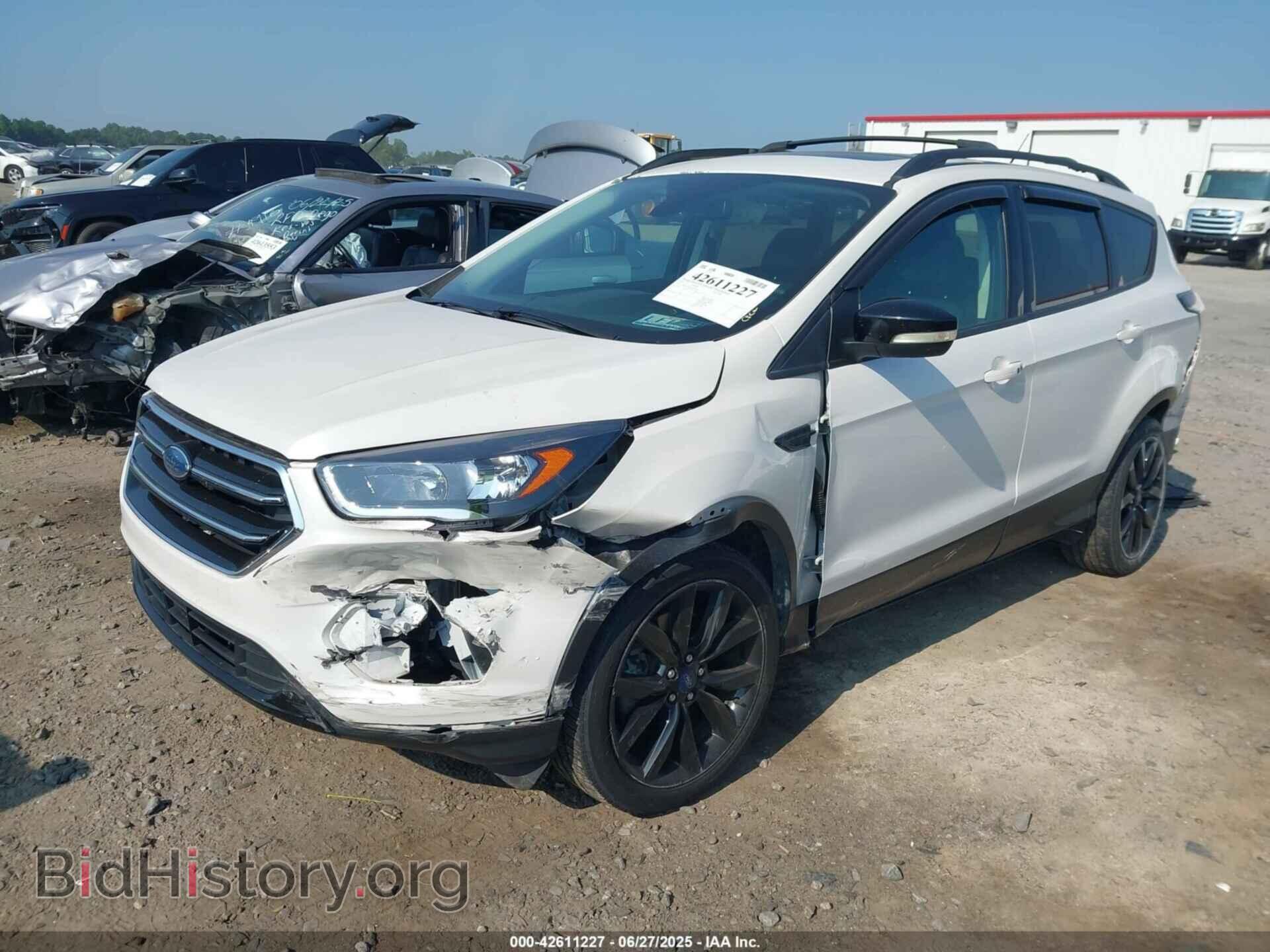 2017 FORD ESCAPE - VIN: 1FMCU9JD9HUB27983 - Фото 2