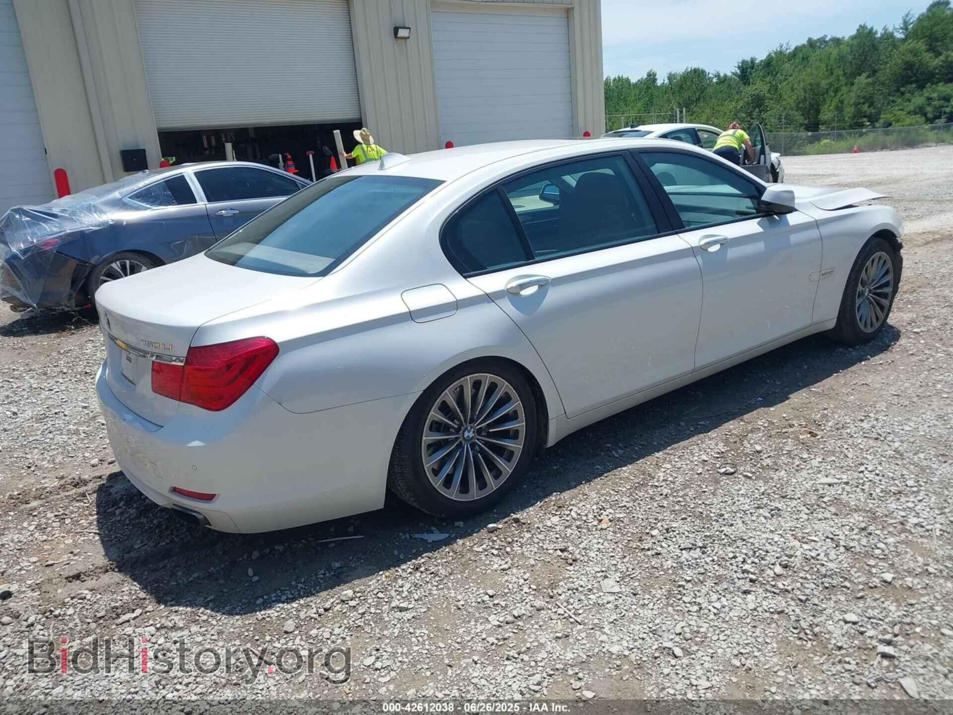 2011 BMW 750 - VIN: WBAKB8C51BC852090 - Фото 4