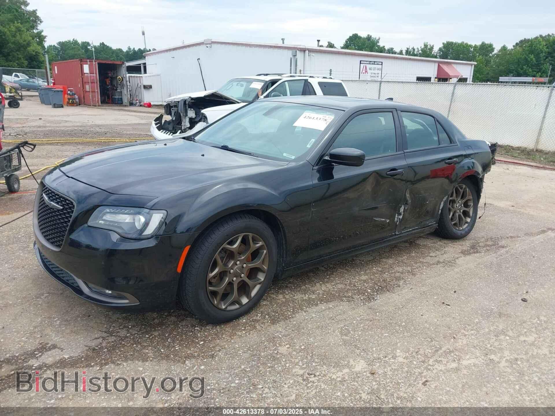2016 CHRYSLER 300 - VIN: 2C3CCAGG0GH262267 - Фото 2
