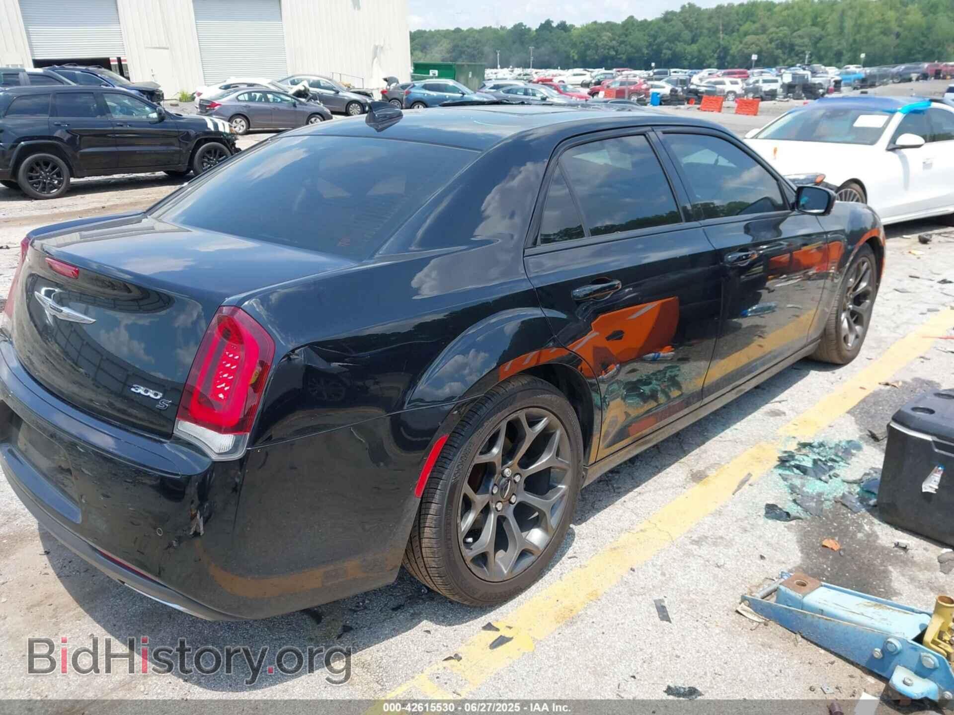 2017 CHRYSLER 300 - VIN: 2C3CCABG3HH647251 - Фото 4