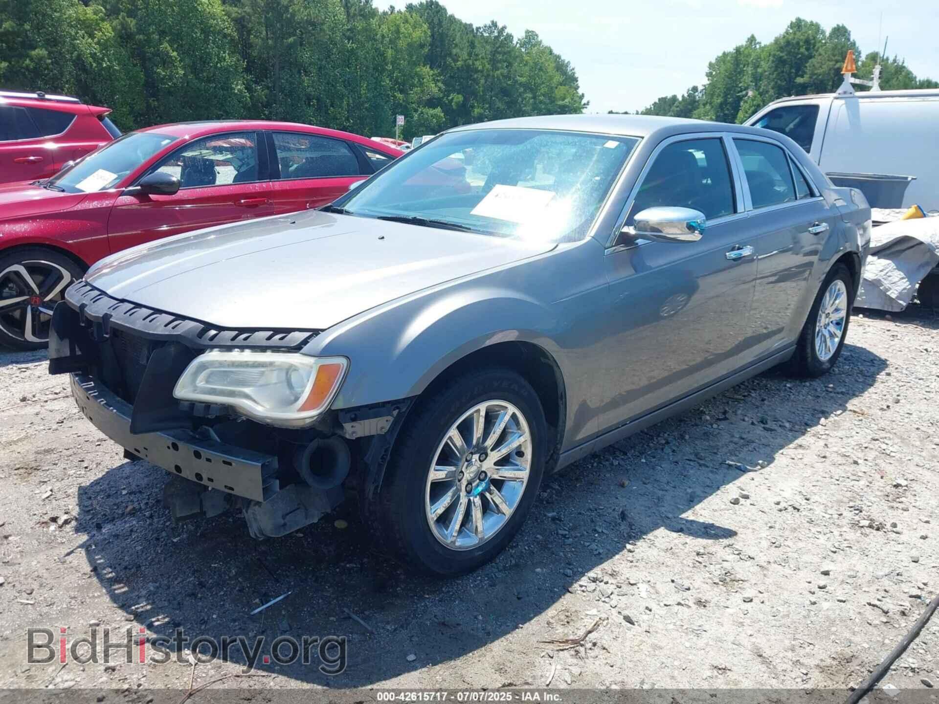 2011 CHRYSLER 300 - VIN: 2C3CA5CG6BH535871 - Фото 2