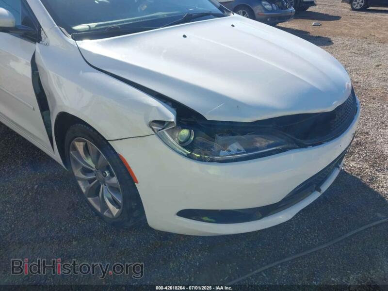2015 Chrysler 200 (VIN 1C3CCCDG7FN665149) — photo 6 of 17