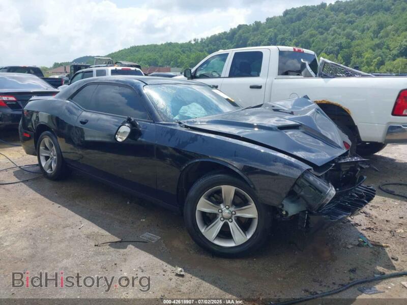 2020 Dodge CHALLENGER SXT (VIN 2C3CDZAG0LH105269) — фото 1 из 17, IAAI, повреждение: передняя часть
