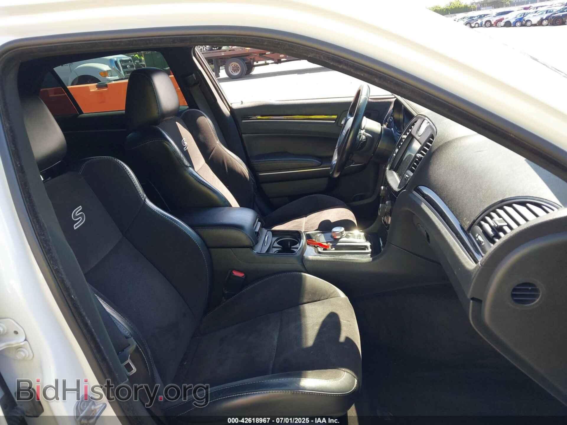 2018 CHRYSLER 300 - VIN: 2C3CCABG0JH191036 - Фото 5