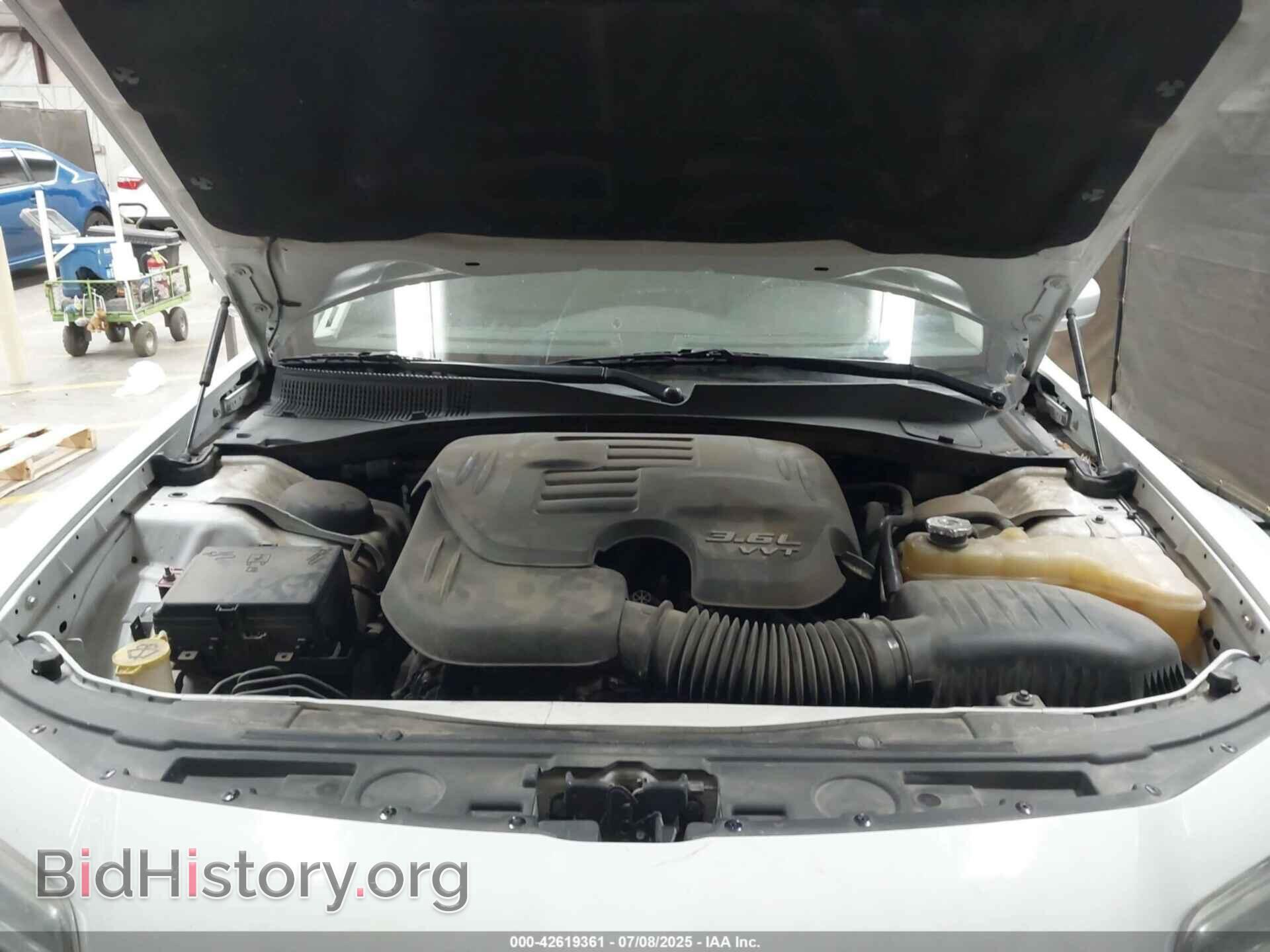 2015 CHRYSLER 300 - VIN: 2C3CCAAG3FH845617 - Фото 10