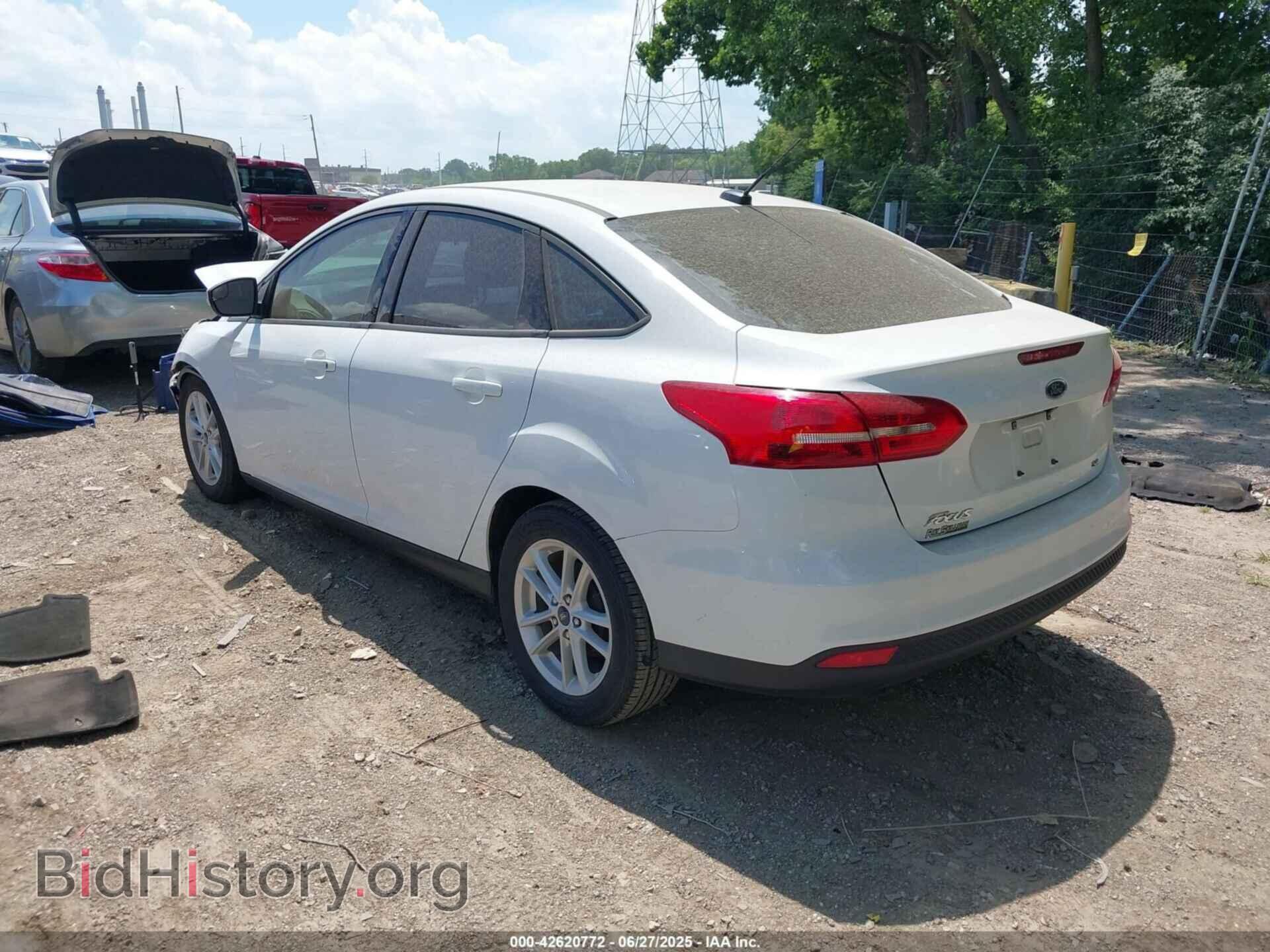 2017 FORD FOCUS - VIN: 1FADP3F2XHL332132 - Фото 3