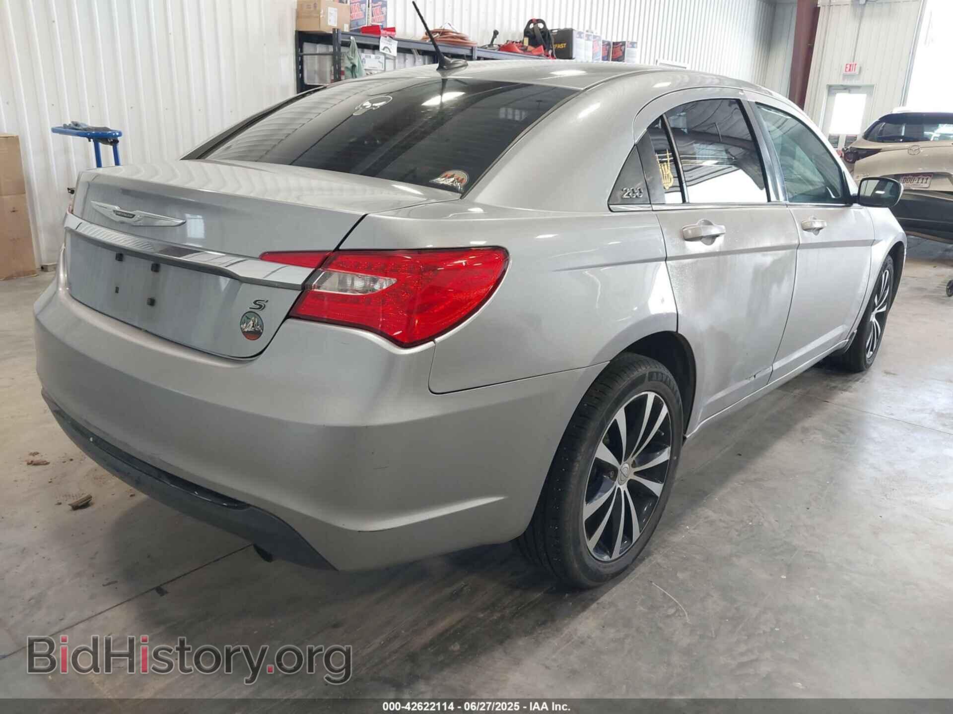 2013 CHRYSLER 200 - VIN: 1C3CCBBB3DN609840 - Фото 4