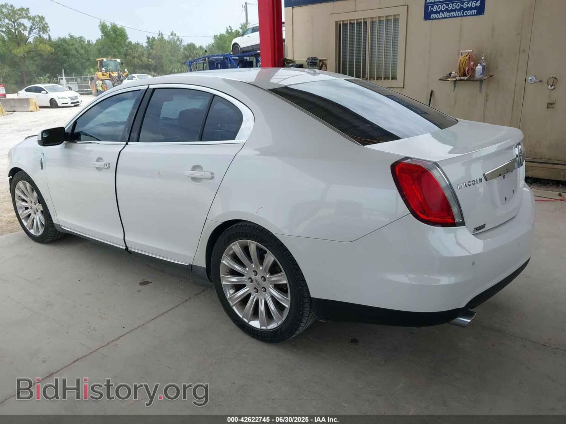 2011 LINCOLN MKS - VIN: 1LNHL9FT2BG604171 - Фото 3