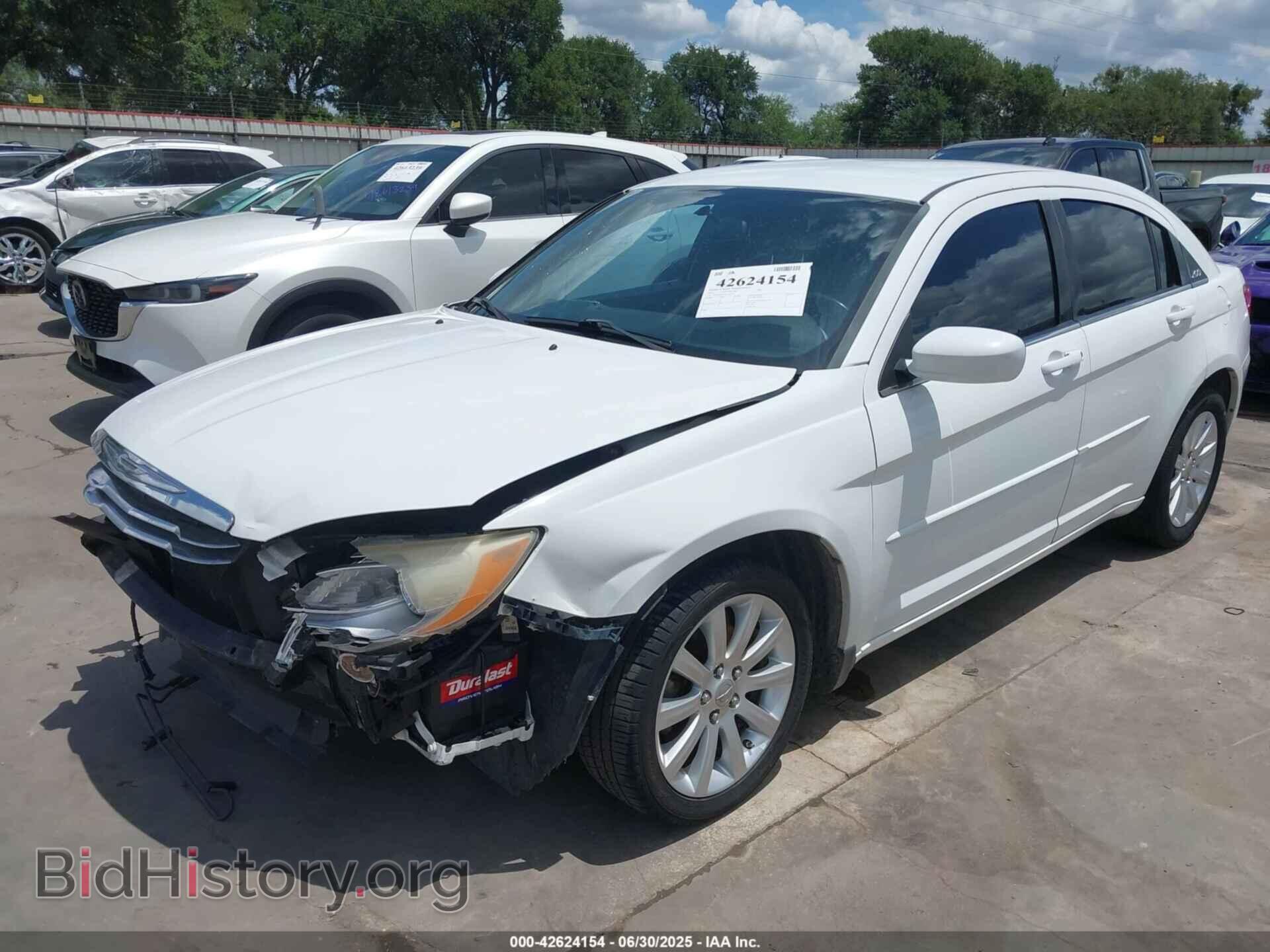2012 CHRYSLER 200 - VIN: 1C3CCBBB3CN149075 - Photo 2
