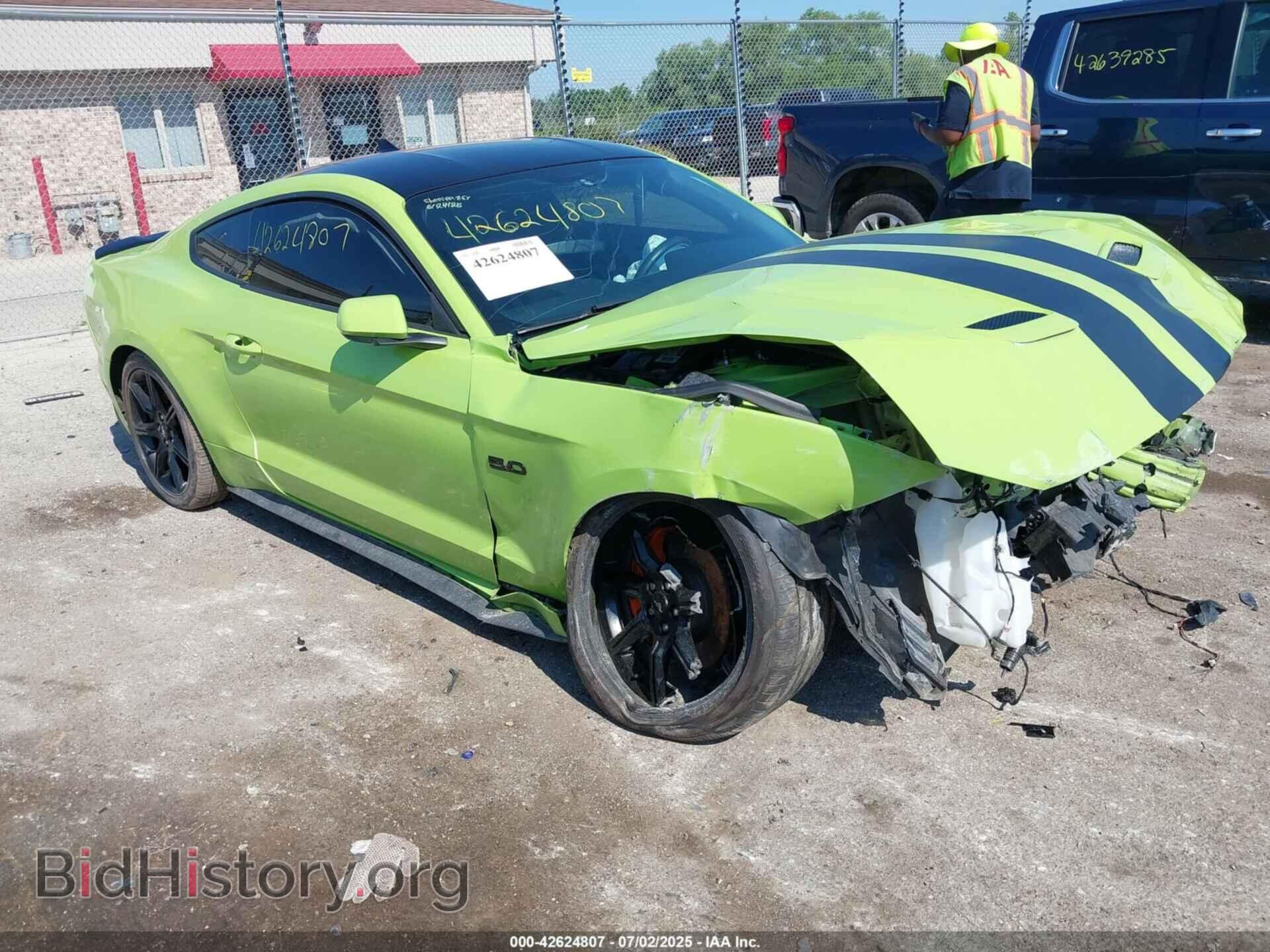 Photo 1FA6P8CF2L5159040 - FORD MUSTANG 2020