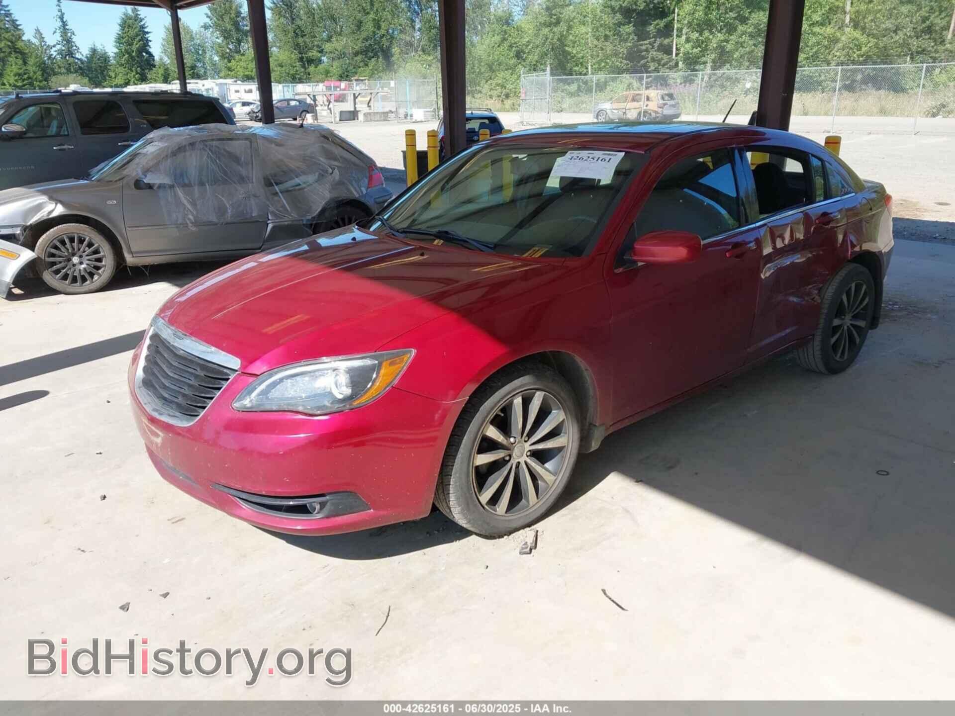 2014 CHRYSLER 200 - VIN: 1C3CCBBG7EN120497 - Фото 2