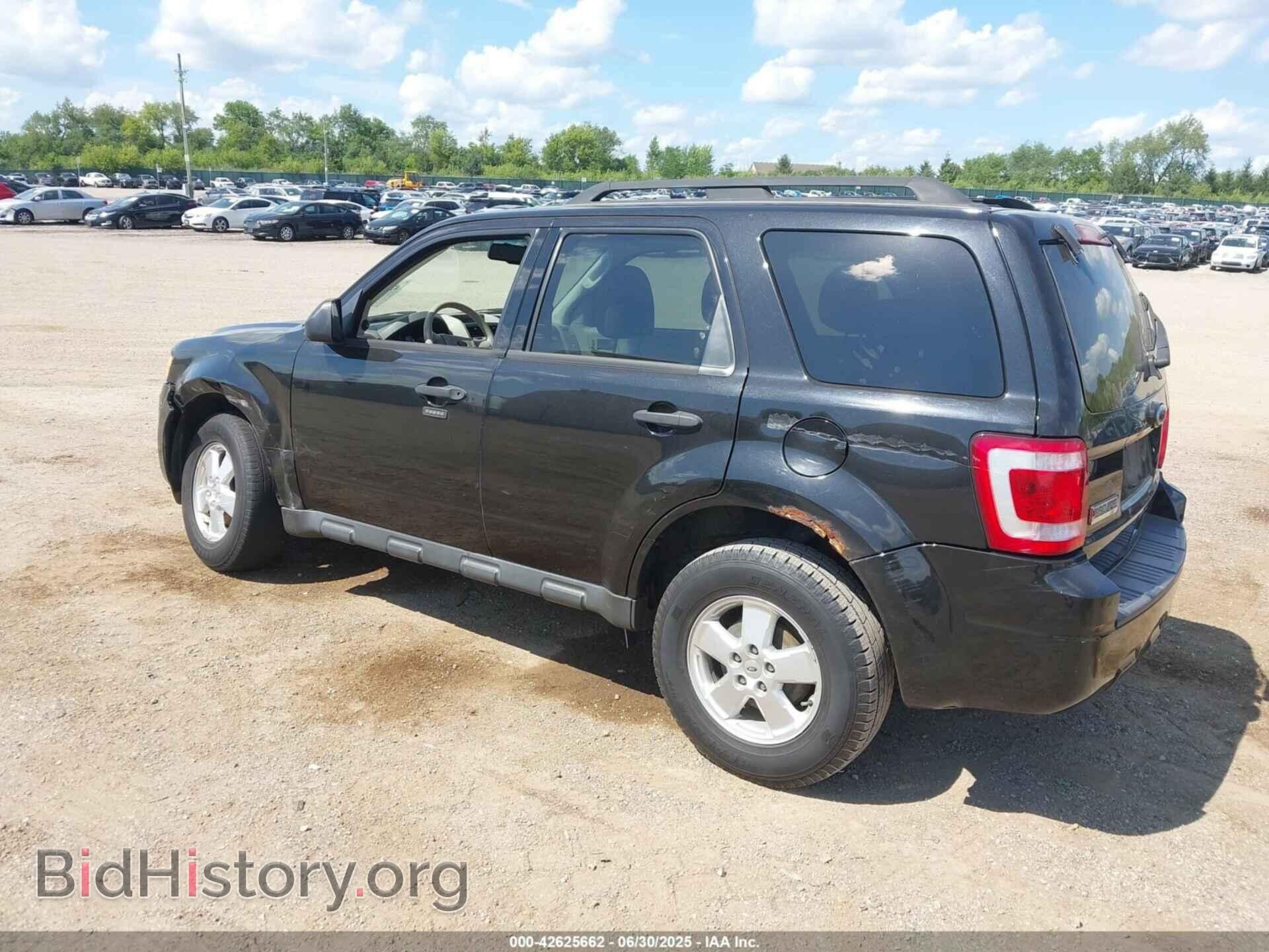 2011 FORD ESCAPE - VIN: 1FMCU0D76BKA66676 - Фото 3