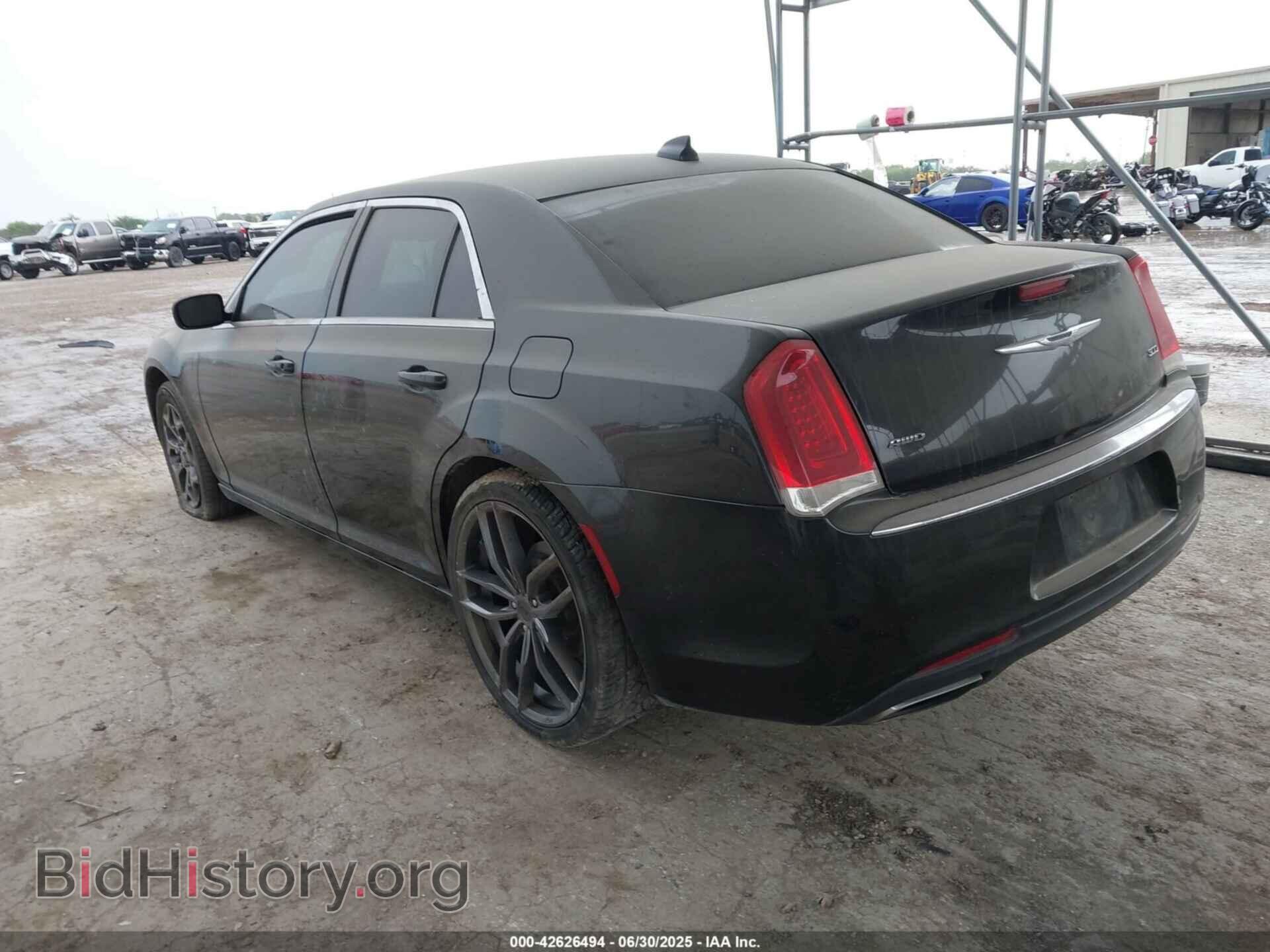2015 CHRYSLER 300 - VIN: 2C3CCARG3FH831107 - Фото 3
