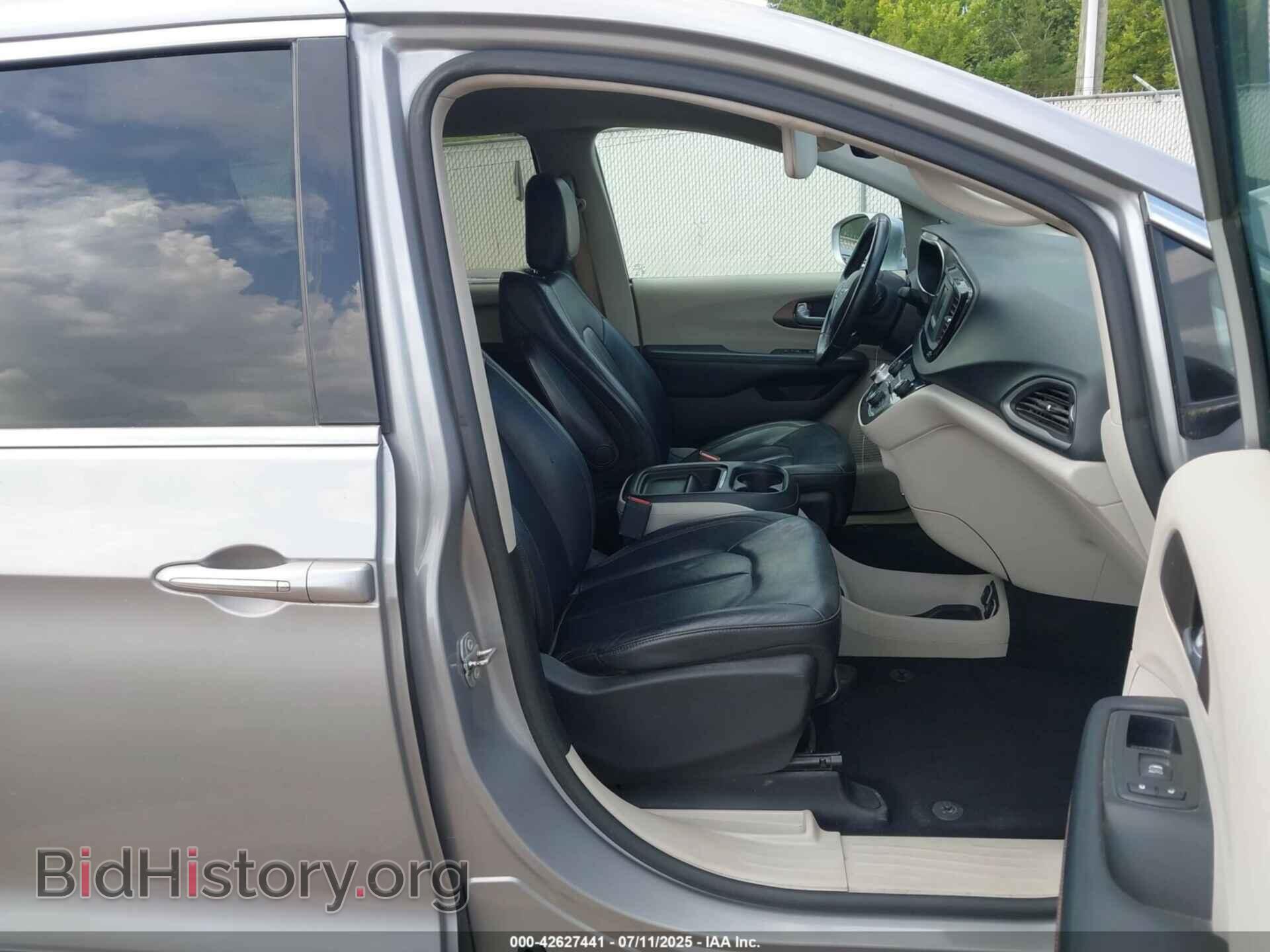 2017 CHRYSLER PACIFICA - VIN: 2C4RC1BGXHR692056 - Фото 5