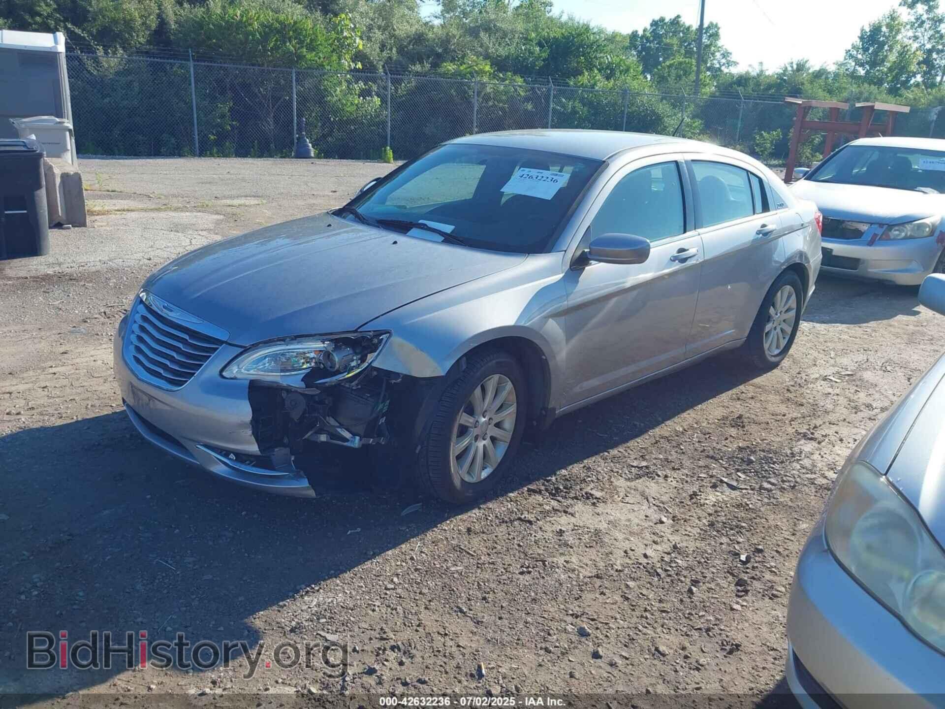 2013 CHRYSLER 200 - VIN: 1C3CCBBB0DN609536 - Photo 2