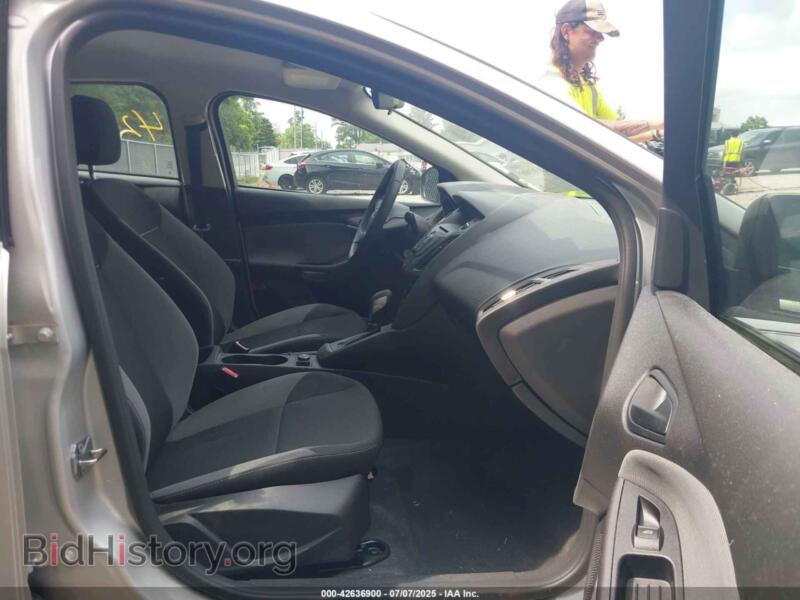 2012 Ford FOCUS (VIN 1FAHP3E26CL242679) — photo 5 of 18