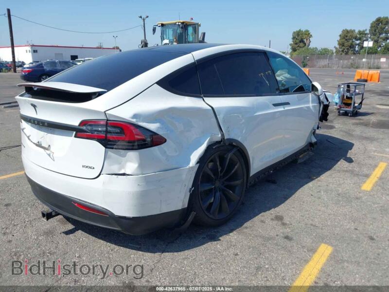 2018 Tesla MODEL X (VIN 5YJXCBE2XJF104834) — photo 4 of 17