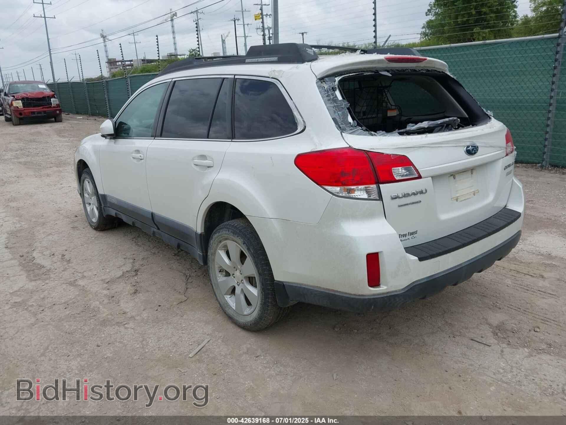 2011 SUBARU OUTBACK - VIN: 4S4BRBCC7B3445512 - Фото 3
