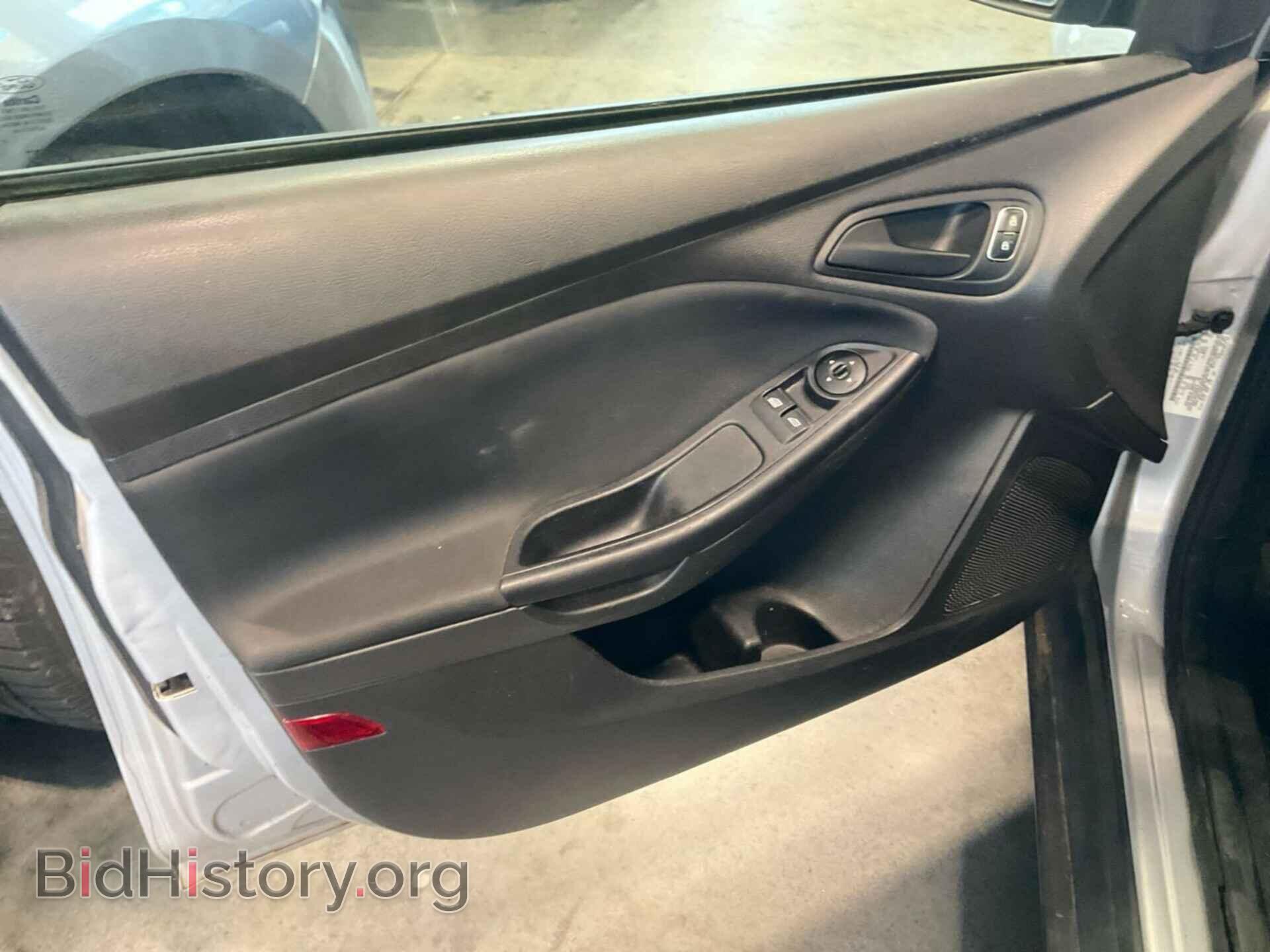 2016 FORD FOCUS - VIN: 1FADP3E23GL366171 - Photo 4