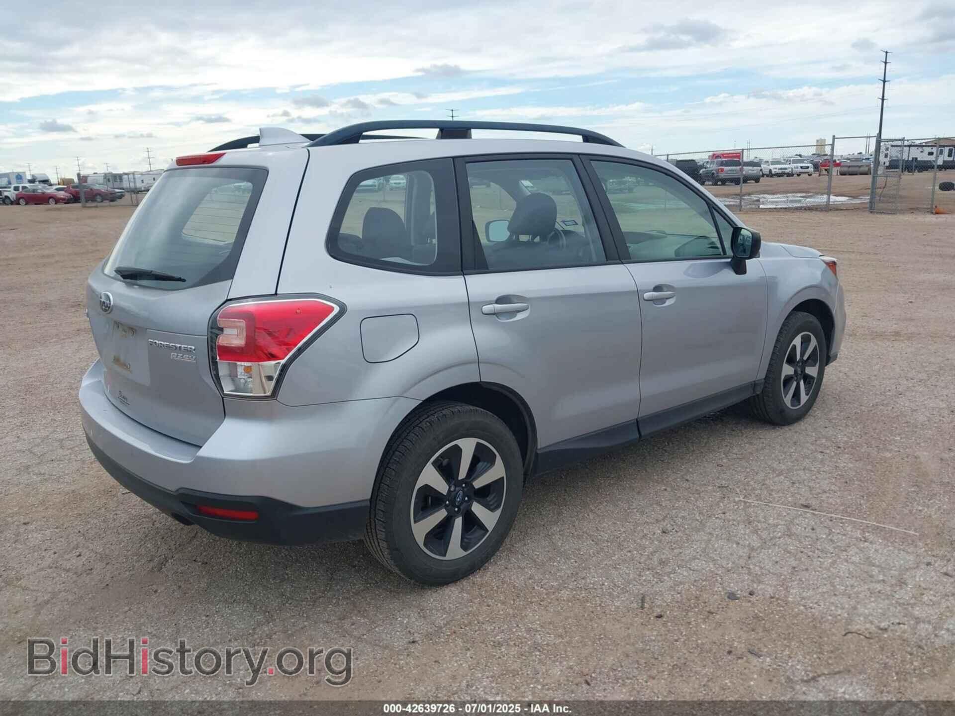 2017 SUBARU FORESTER - VIN: JF2SJABC9HH424357 - Фото 4