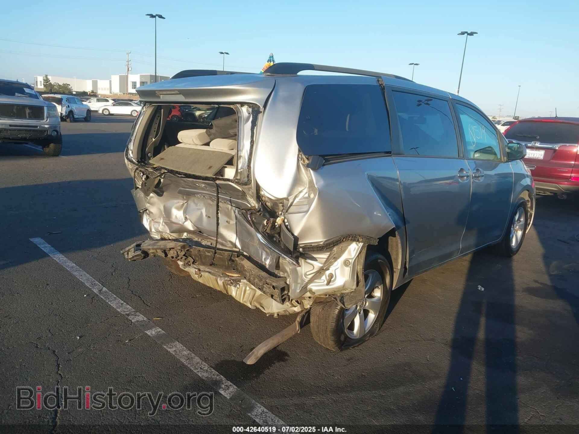 2017 TOYOTA SIENNA - VIN: 5TDKZ3DC2HS856414 - Фото 6