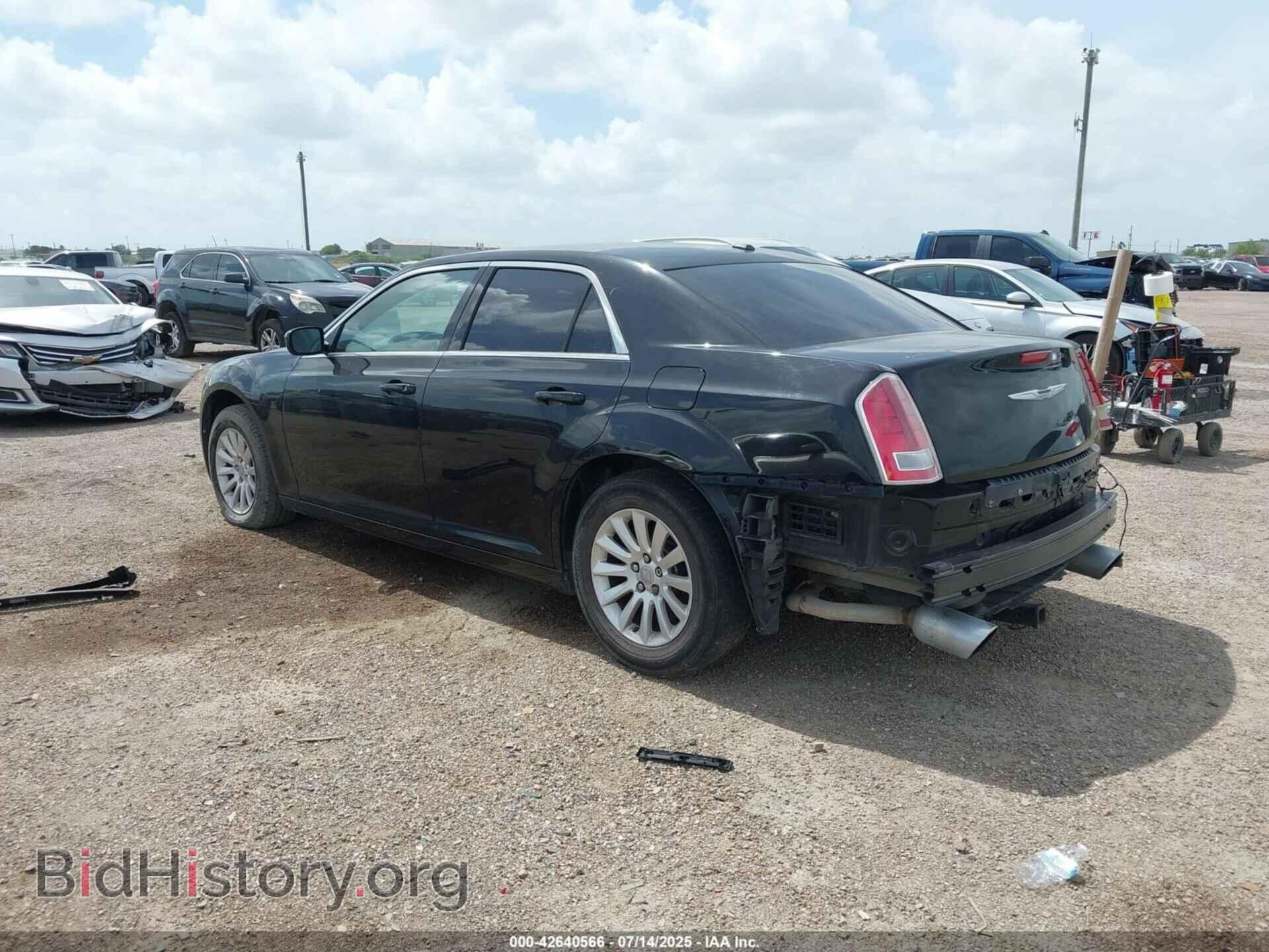 2012 CHRYSLER 300 - VIN: 2C3CCAAG2CH216796 - Фото 3