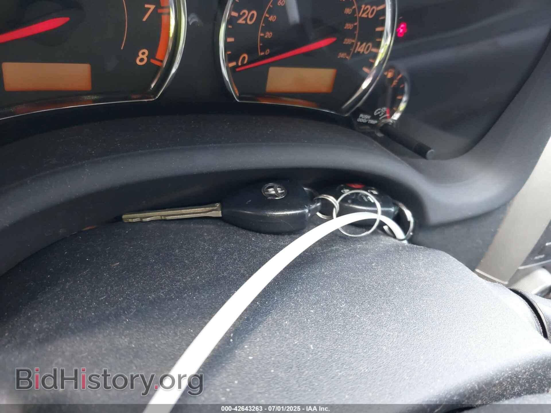 2011 TOYOTA COROLLA - VIN: 2T1BU4EE4BC624210 - Фото 11